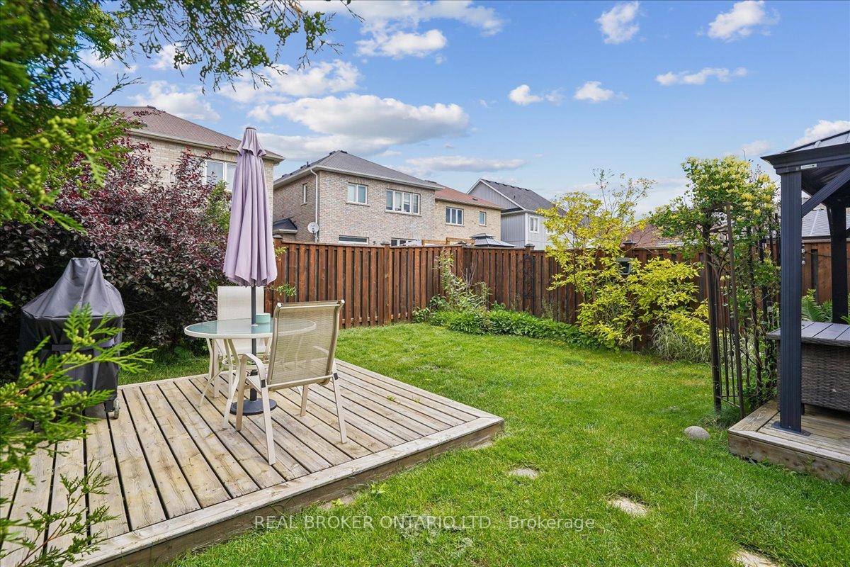 Photo 26 of 90 Erskine Drive, Clarington, Newcastle — HOMEH