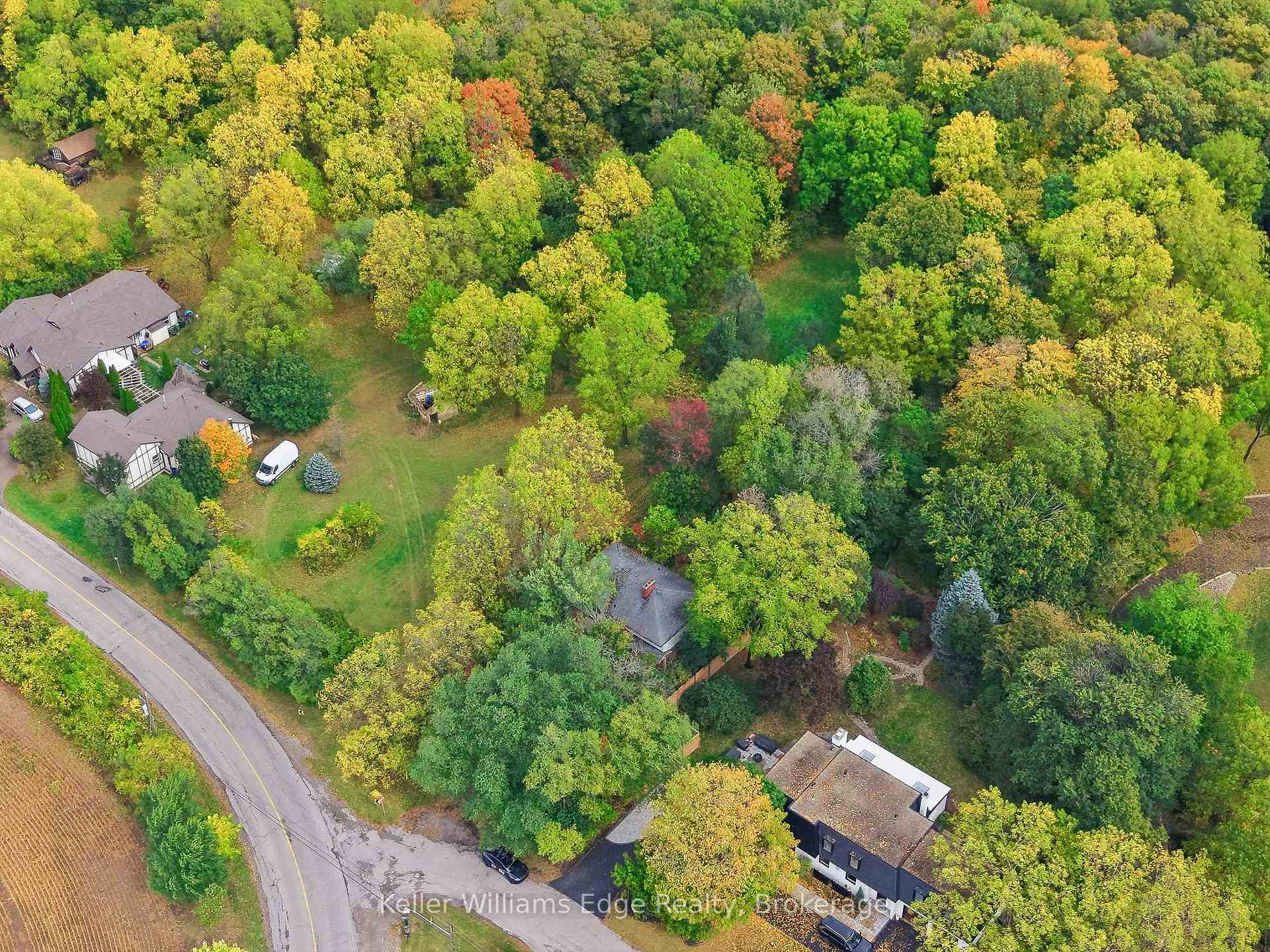 Photo 13 of 402 Rock Chapel Road, Hamilton, Rural Flamborough — HOMEH