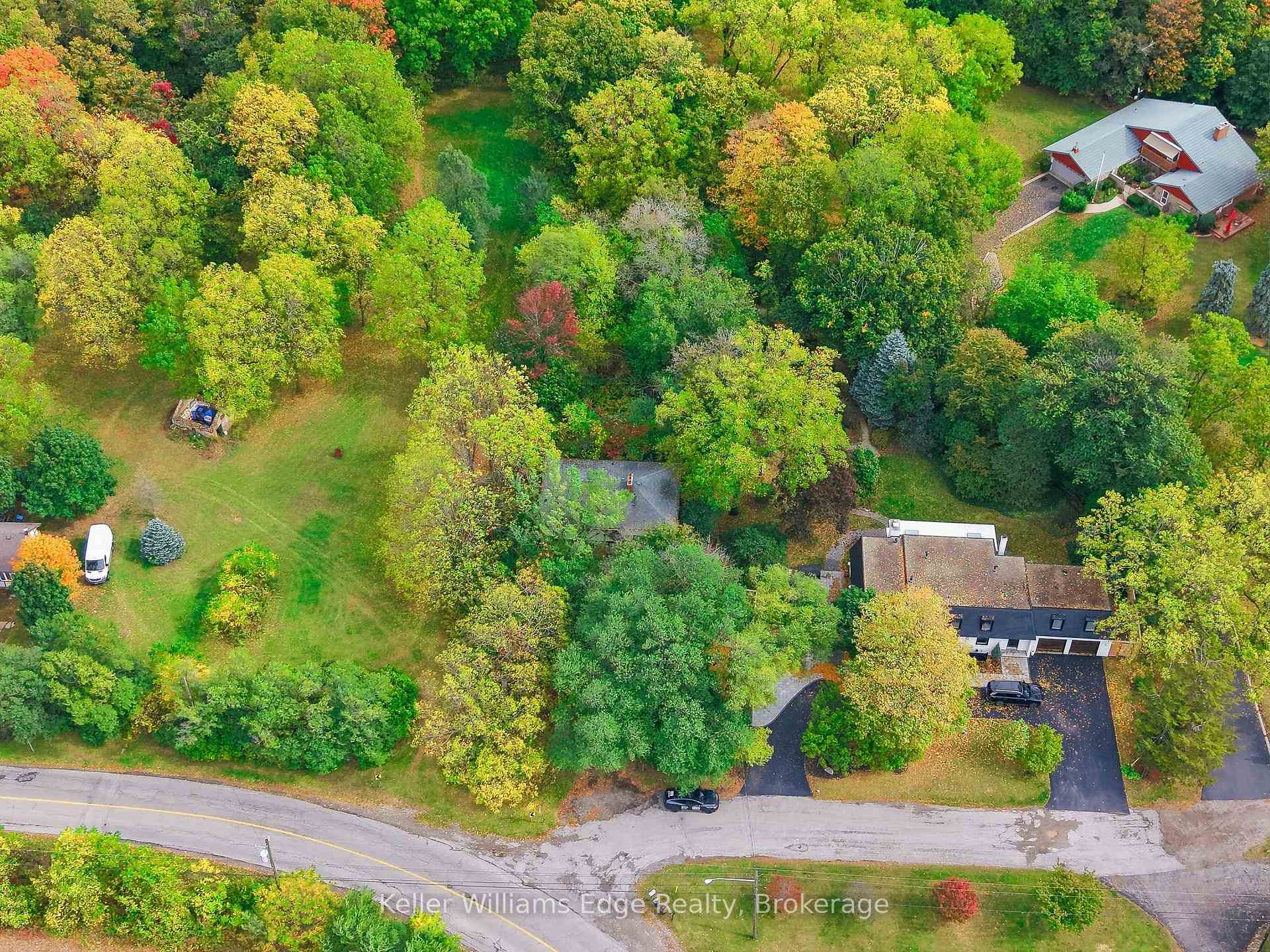 Photo 15 of 402 Rock Chapel Road, Hamilton, Rural Flamborough — HOMEH