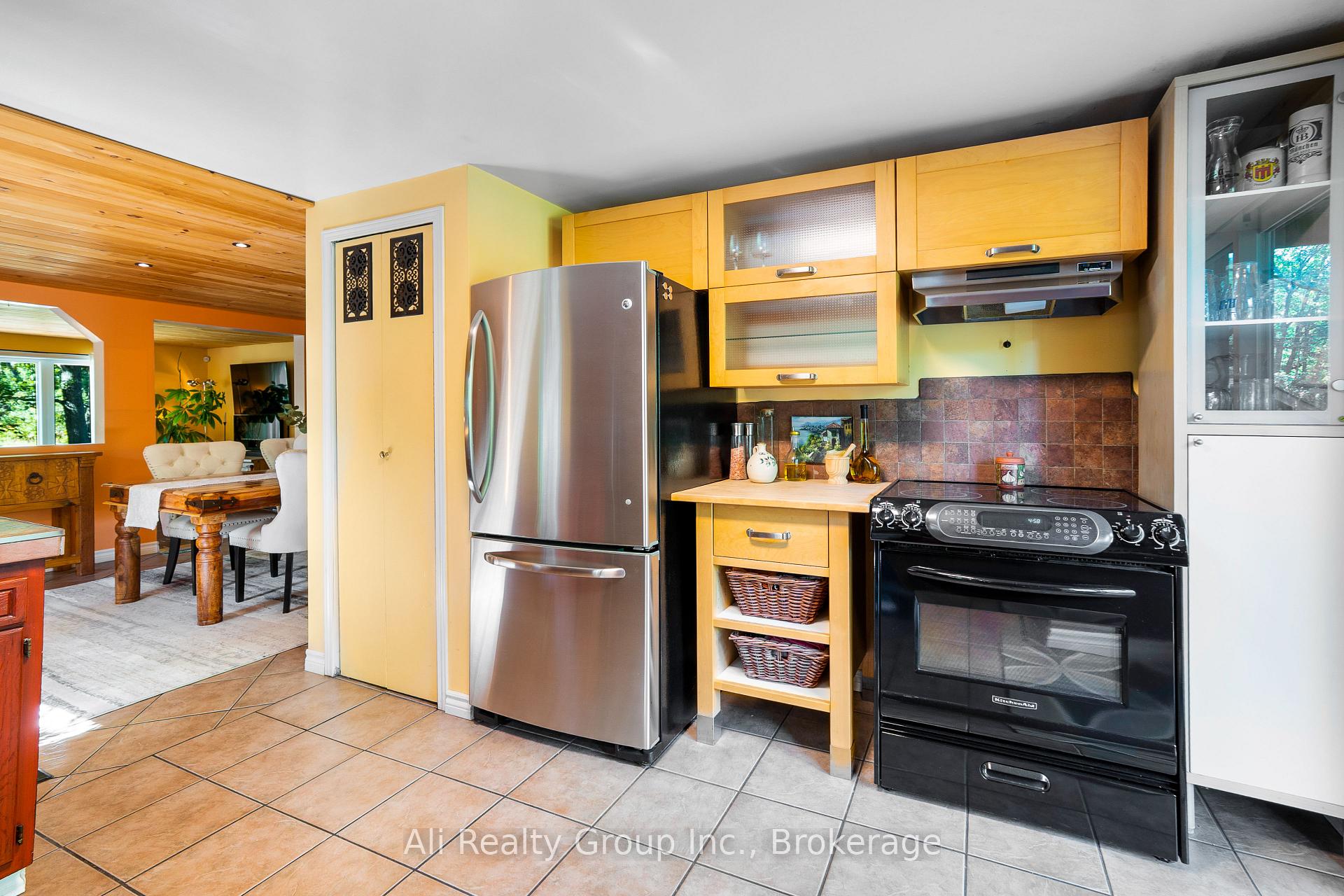 Photo 7 of 190 Woods Road, Ottawa, Constance Bay — HOMEH