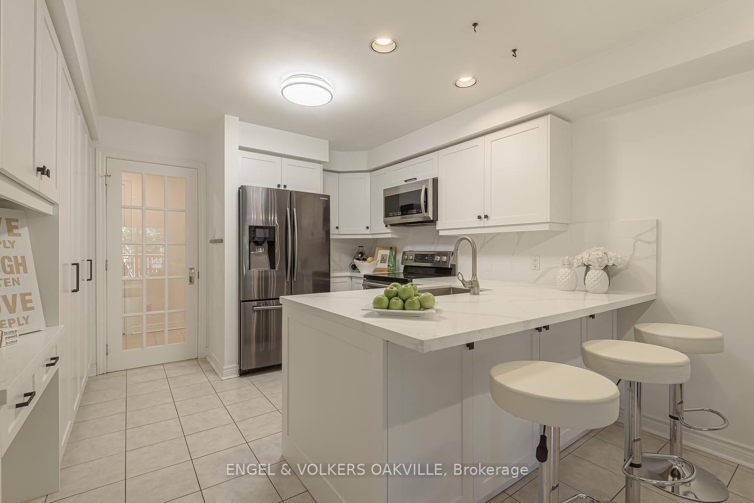 Photo 5 of Unit 18, 1905 Broad Hollow Gate, Mississauga, Erin Mills — HOMEH