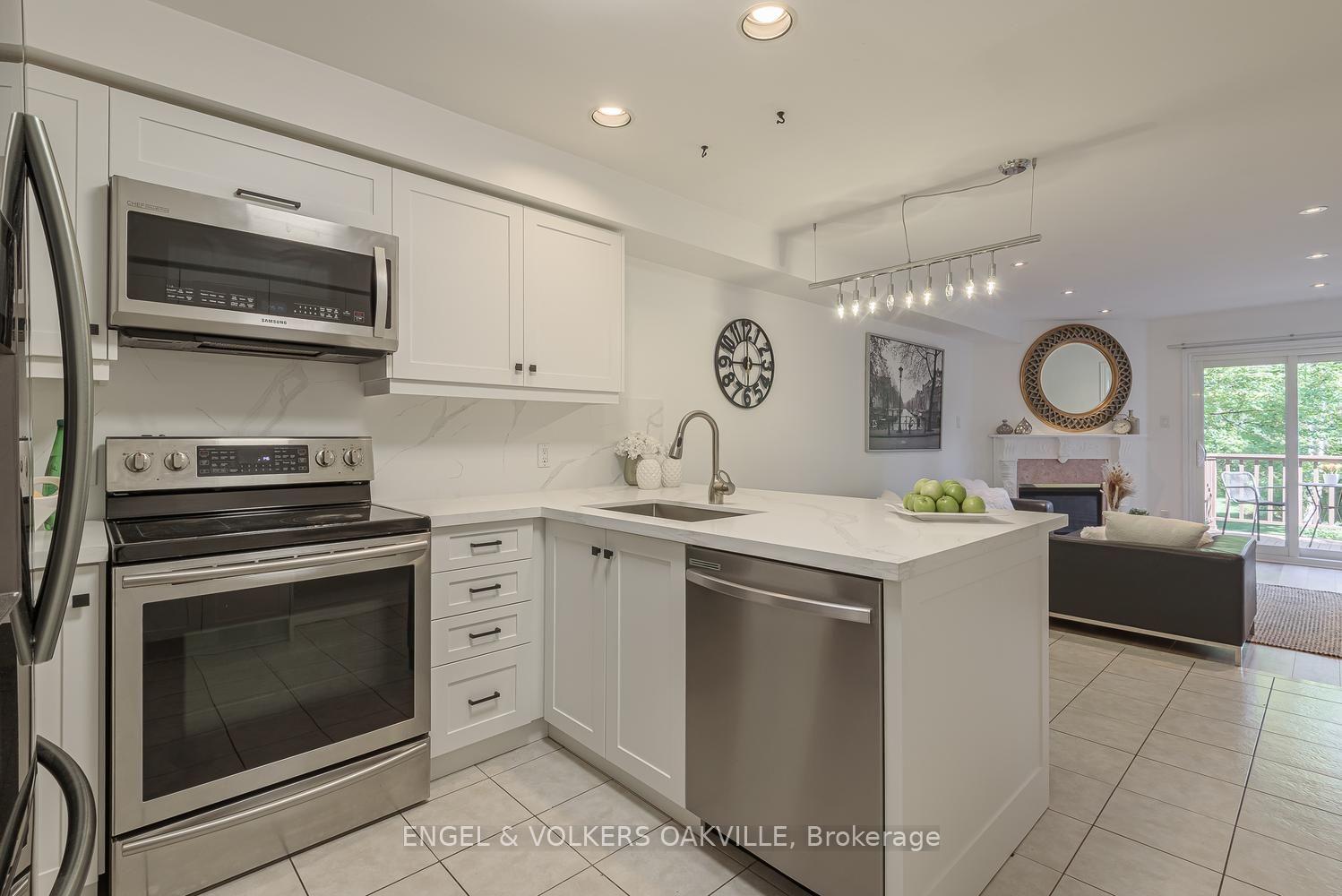 Photo 7 of Unit 18, 1905 Broad Hollow Gate, Mississauga, Erin Mills — HOMEH