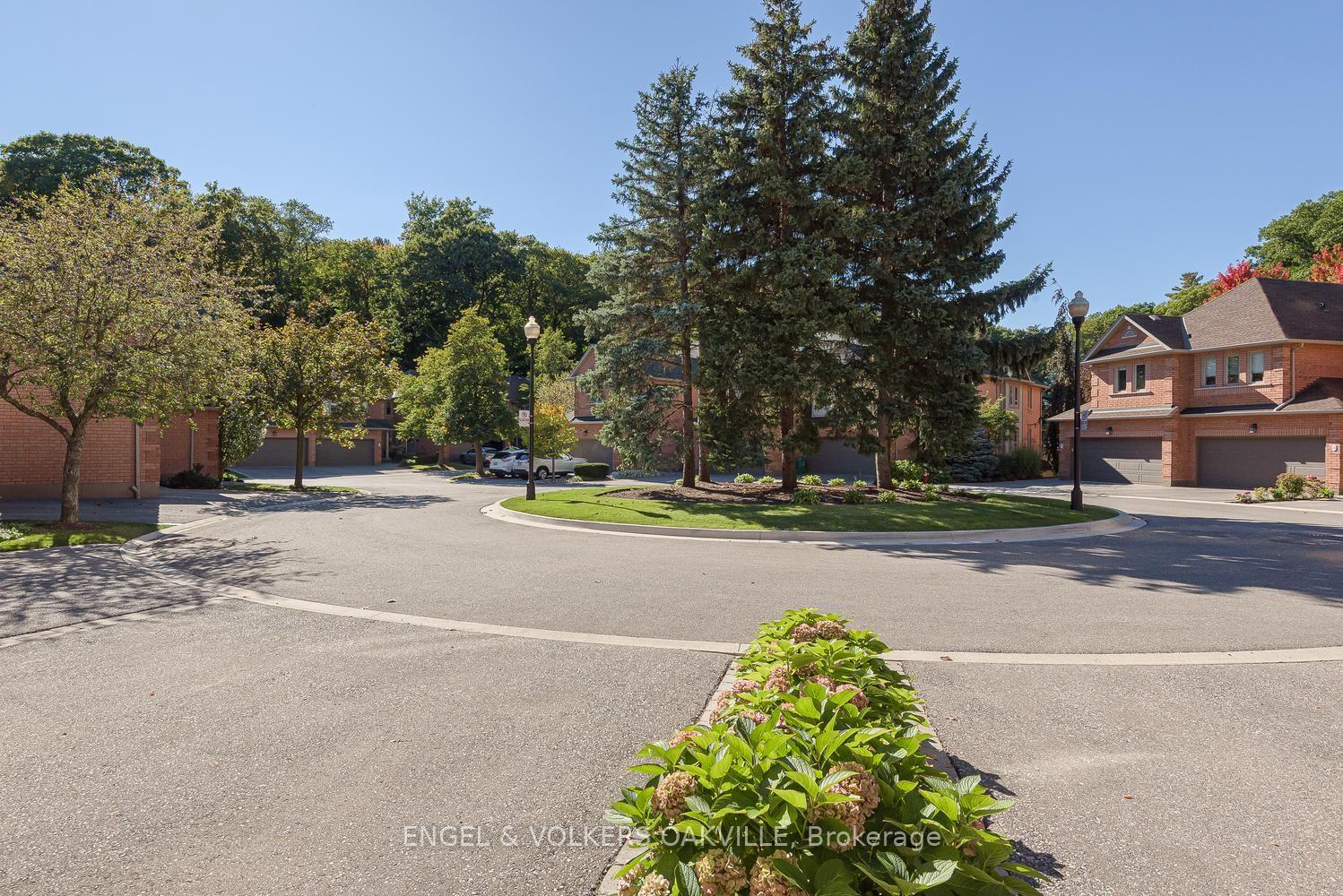 Photo 44 of Unit 18, 1905 Broad Hollow Gate, Mississauga, Erin Mills — HOMEH