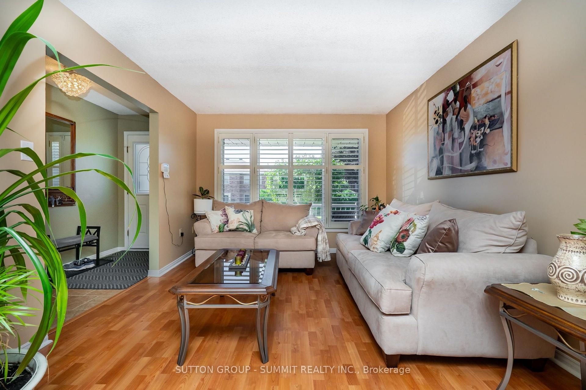 Photo 5 of 437 Eaglewood Drive, Hamilton, Eleanor — HOMEH