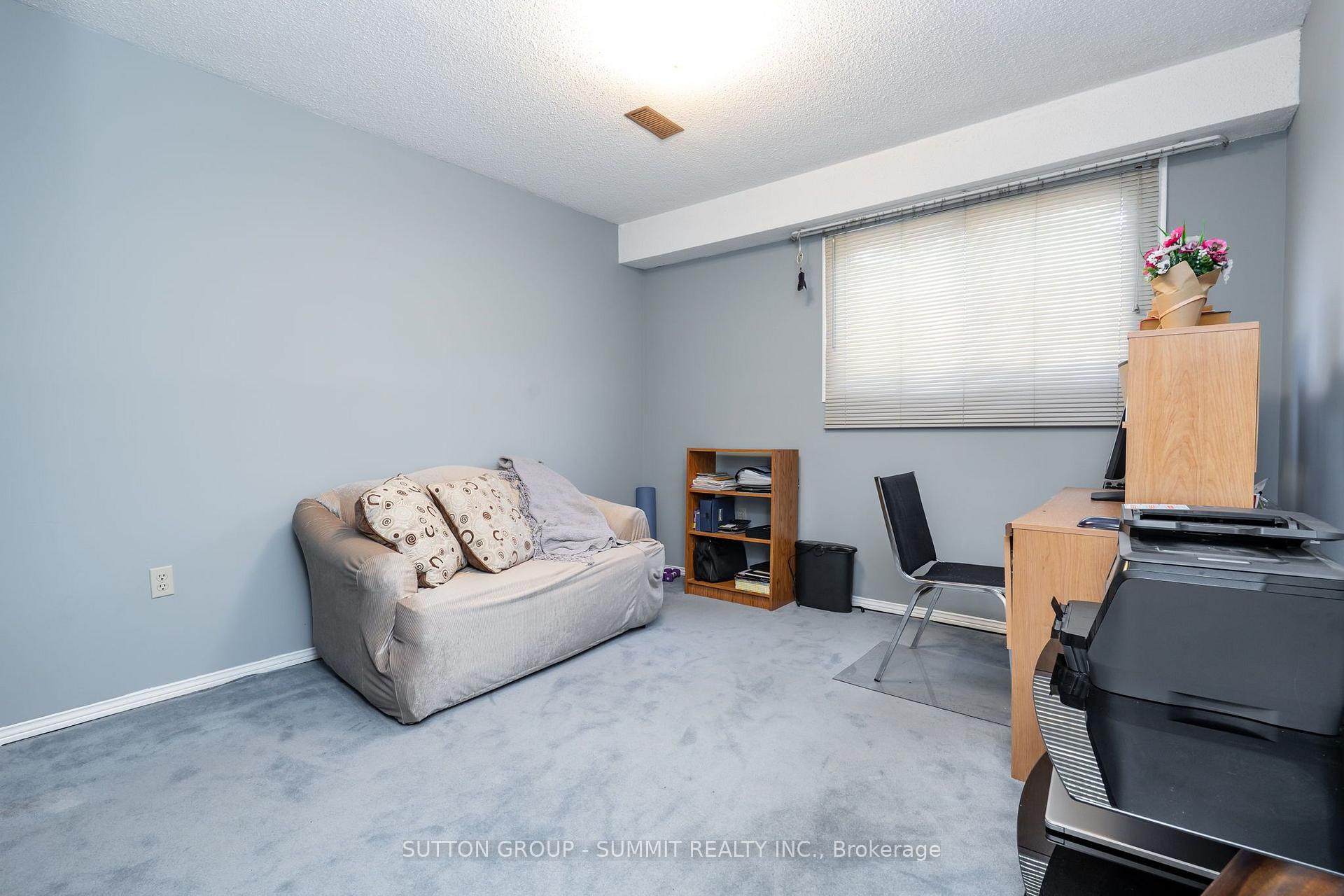 Photo 14 of 437 Eaglewood Drive, Hamilton, Eleanor — HOMEH