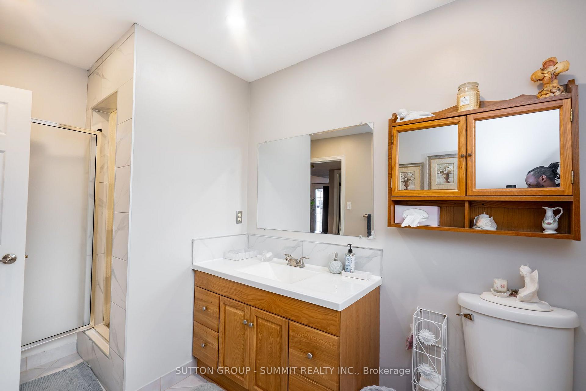 Photo 17 of 437 Eaglewood Drive, Hamilton, Eleanor — HOMEH