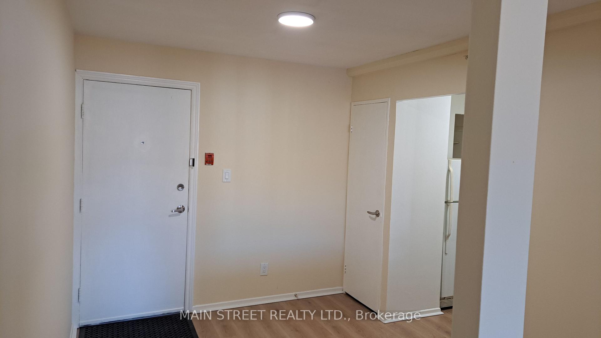 Photo 6 of Unit 3, 2588A Yonge Street, Toronto, Lawrence Park South — HOMEH