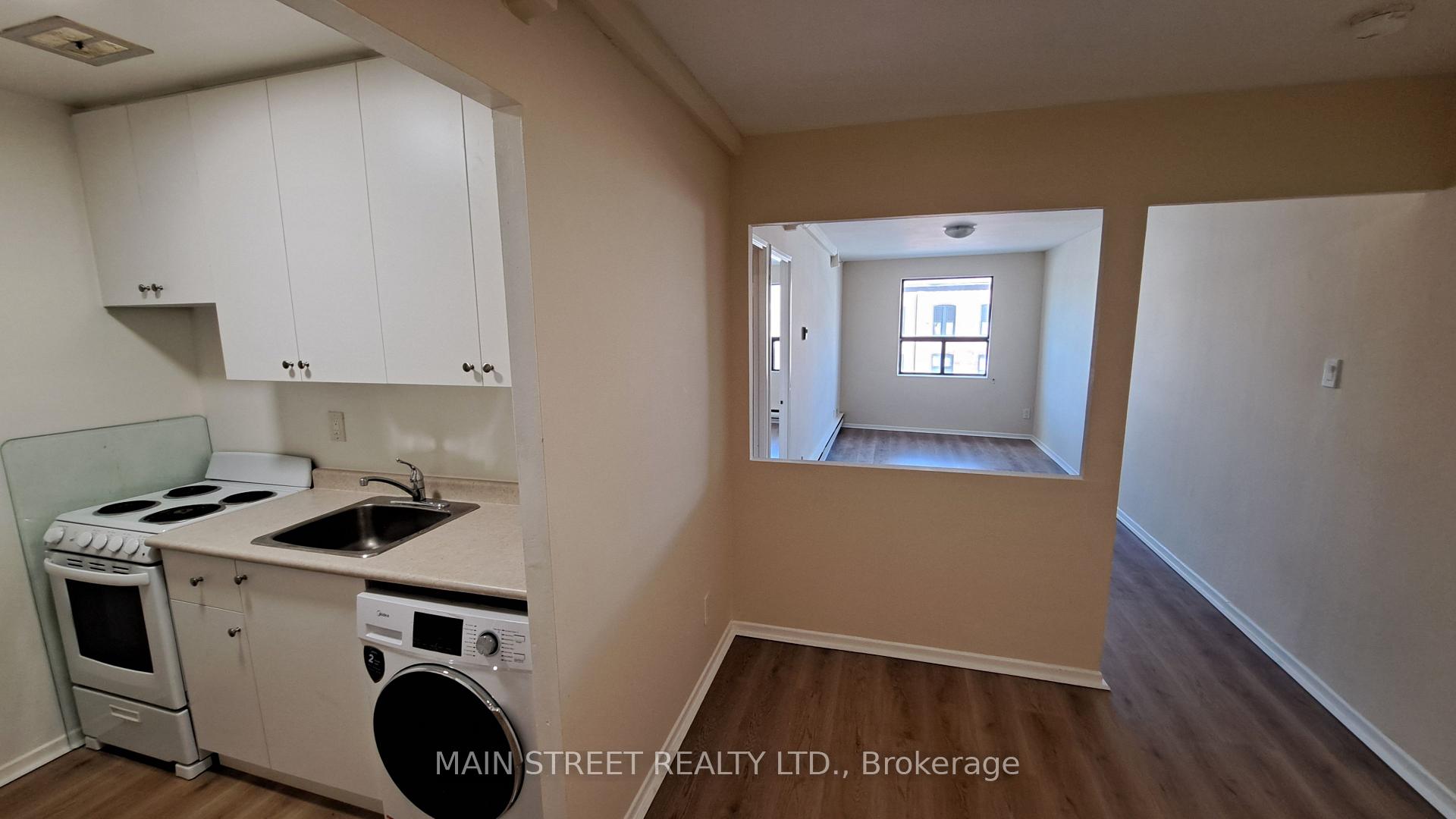 Photo 10 of Unit 3, 2588A Yonge Street, Toronto, Lawrence Park South — HOMEH