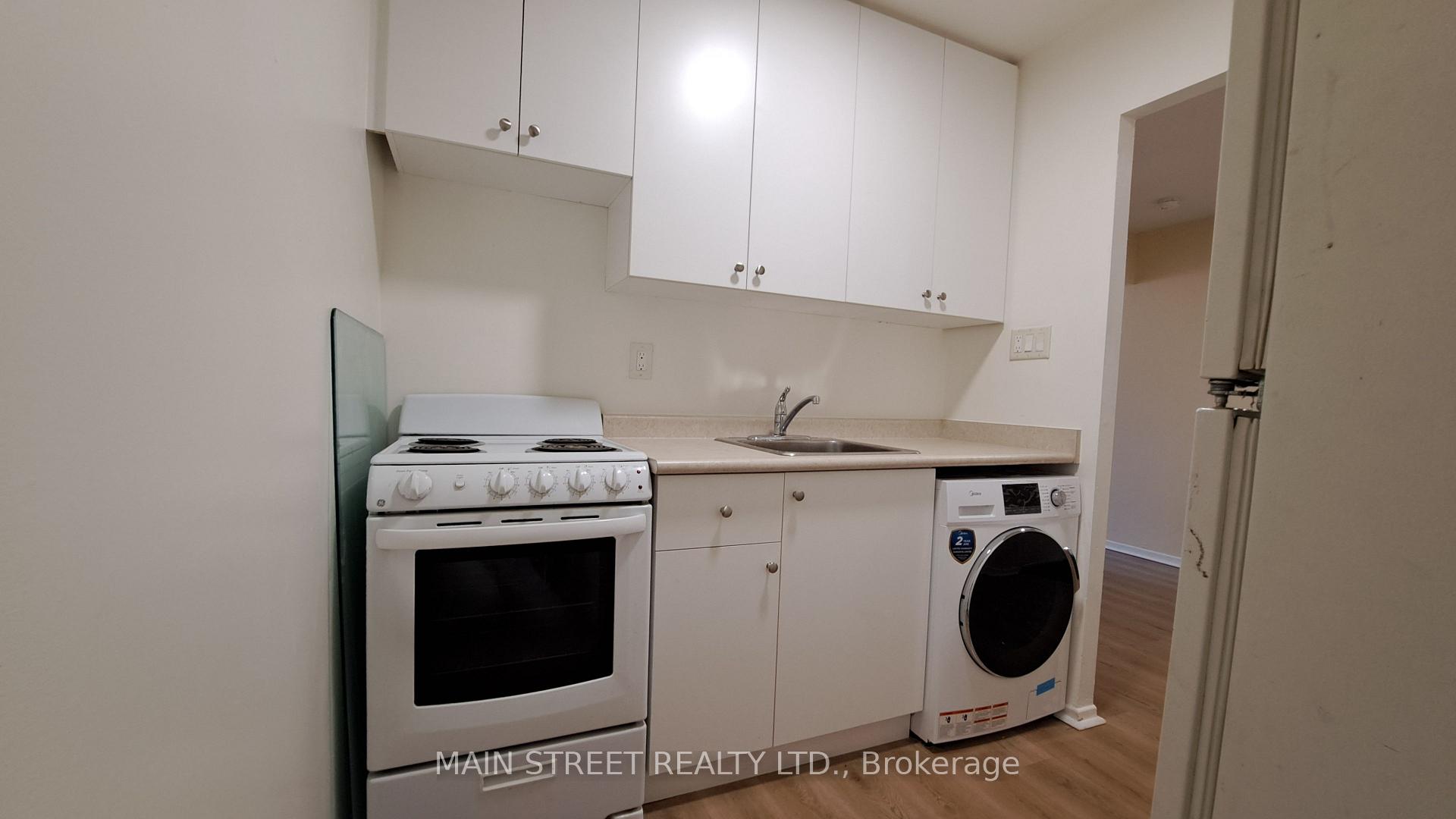 Photo 11 of Unit 3, 2588A Yonge Street, Toronto, Lawrence Park South — HOMEH