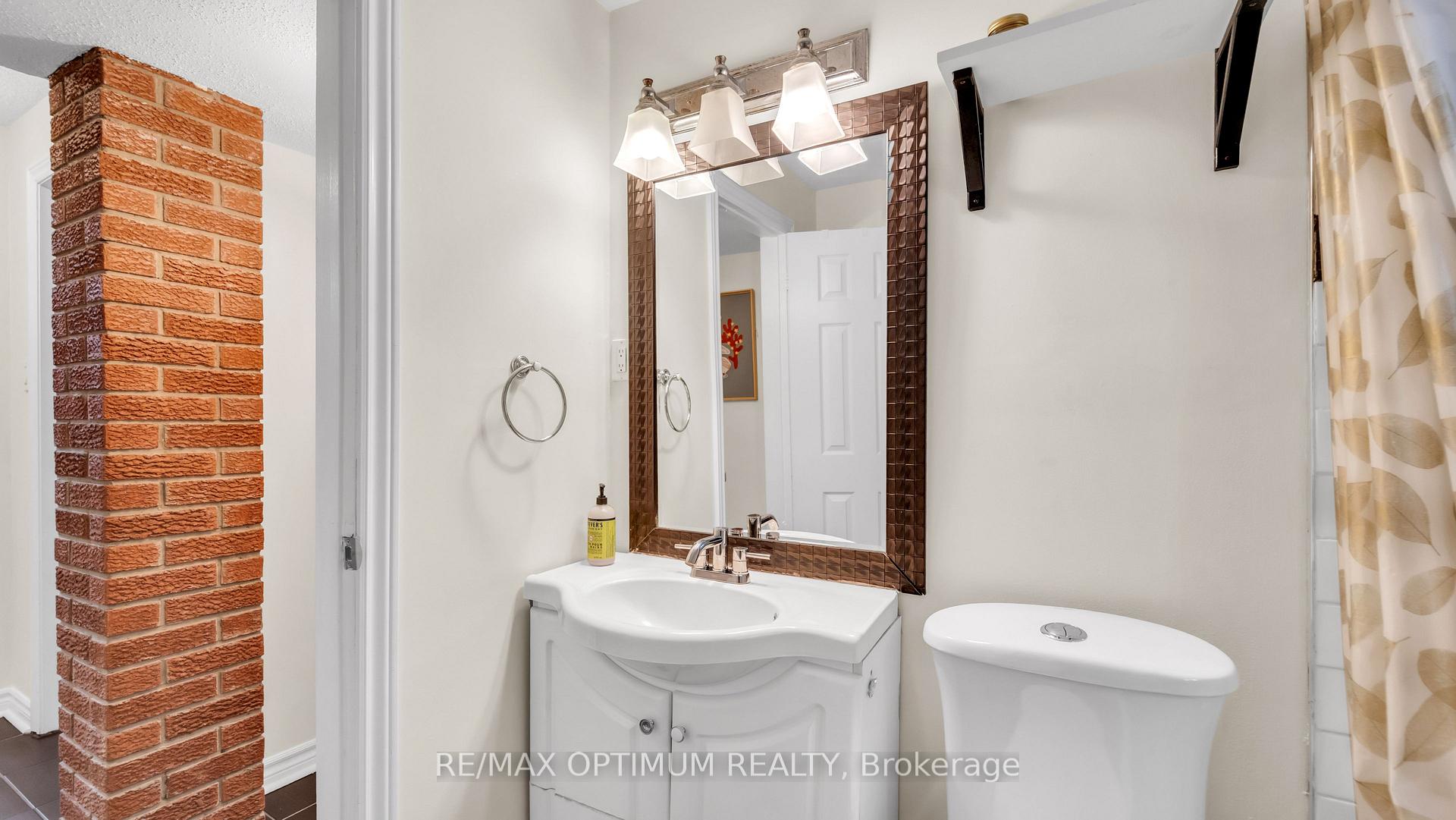 Photo 33 of 1 Dundee Drive, North York, York University Heights — HOMEH