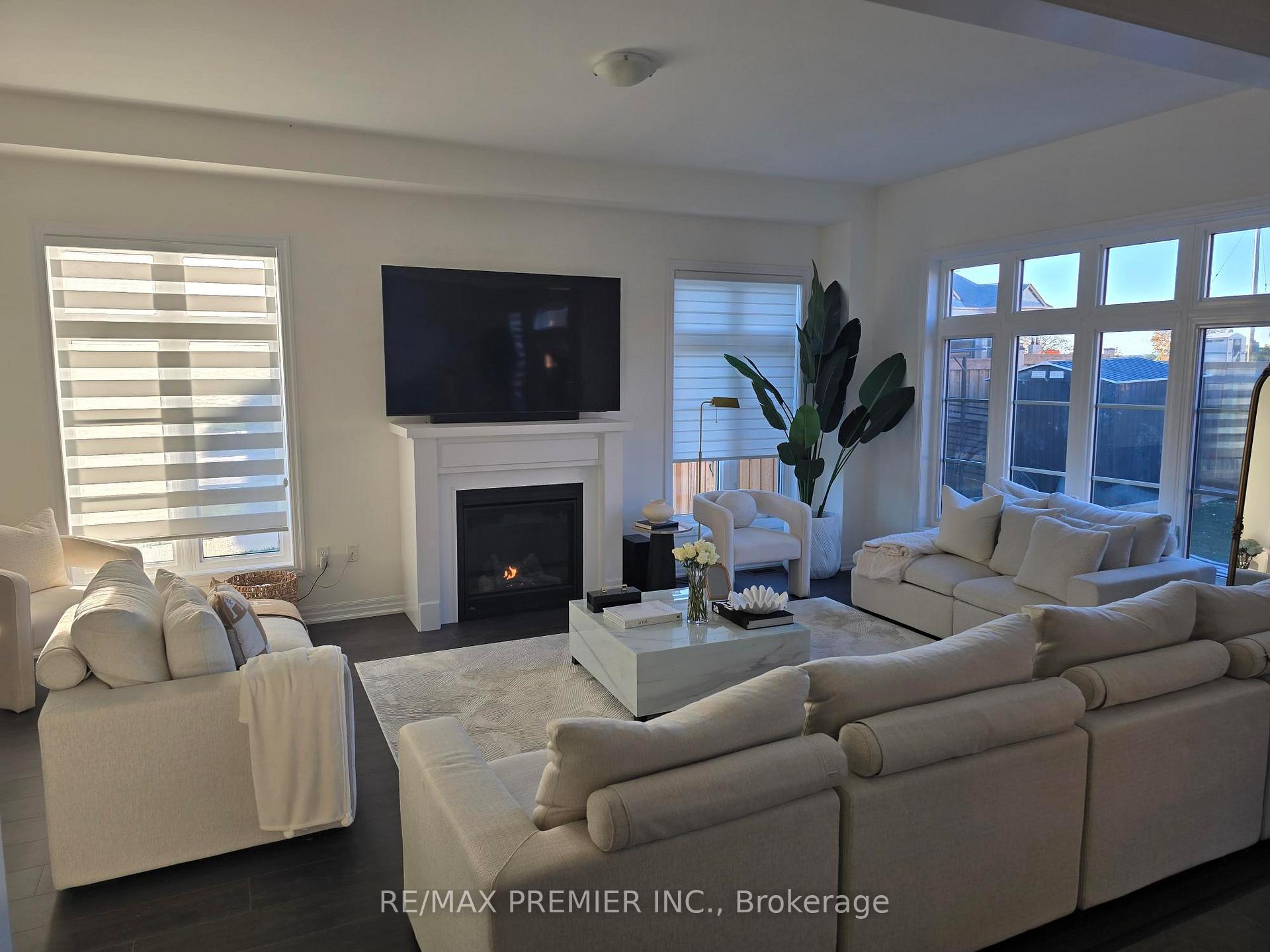 Photo 73 of 106 Ed Ewert Avenue, Clarington, Newcastle — HOMEH