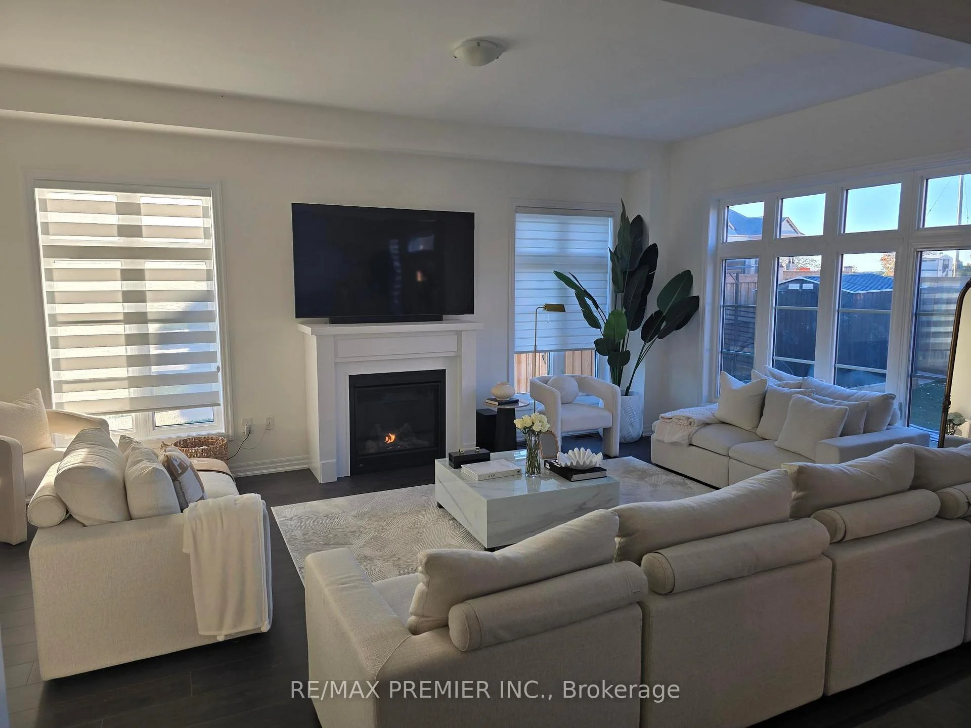 Photo 53 of 106 Ed Ewert Avenue, Clarington, Newcastle — HOMEH