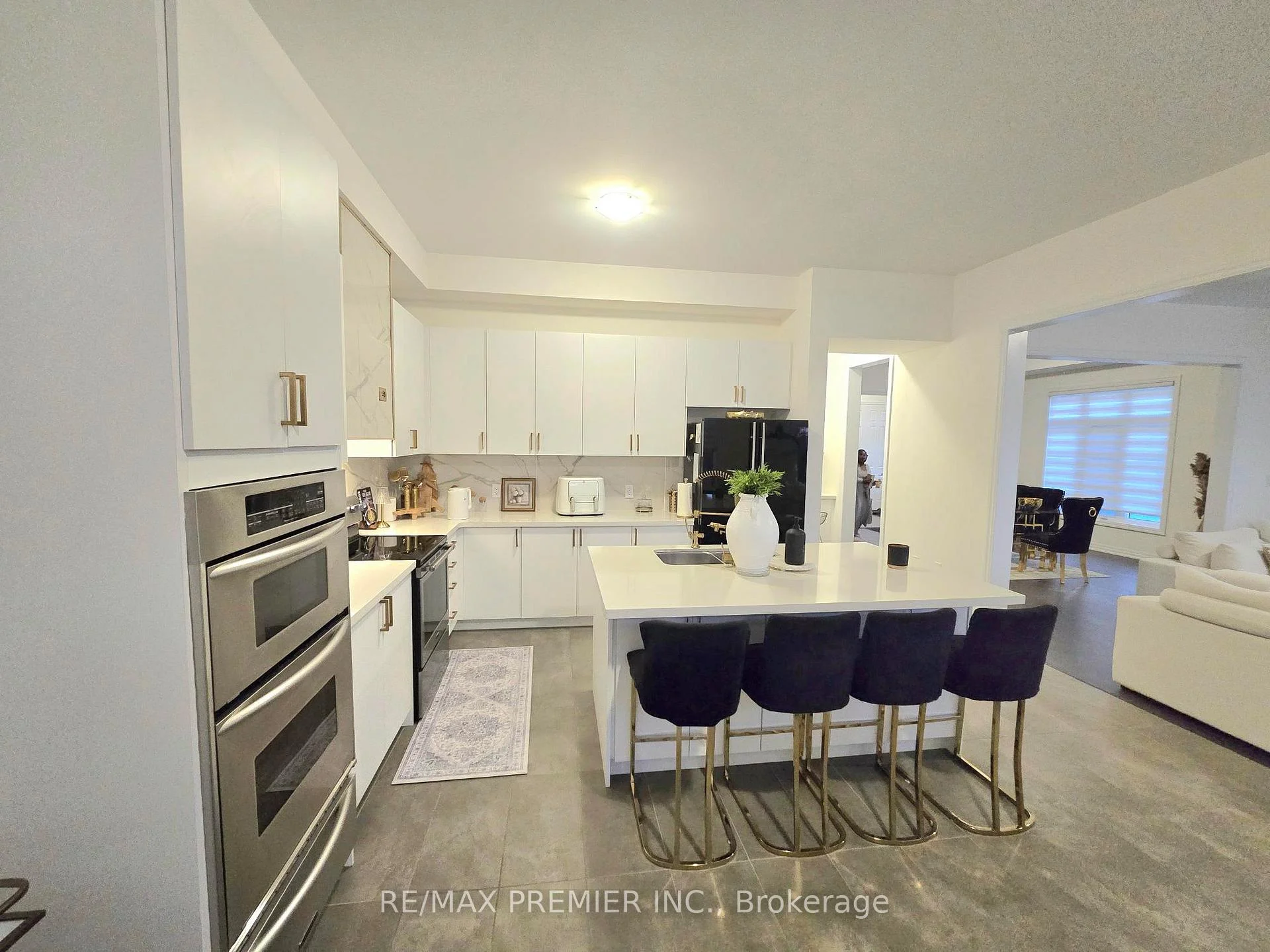 Photo 63 of 106 Ed Ewert Avenue, Clarington, Newcastle — HOMEH