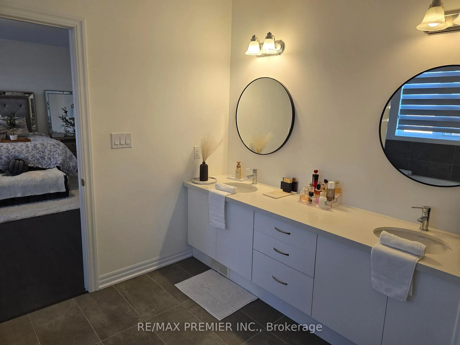 Photo 92 of 106 Ed Ewert Avenue, Clarington, Newcastle — HOMEH