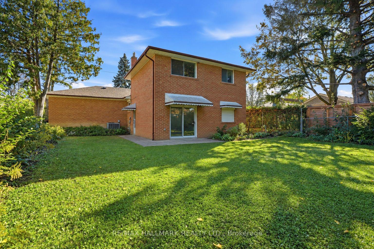 Photo 14 of 24 & 26 Wynn Road, North York, Willowdale West — HOMEH