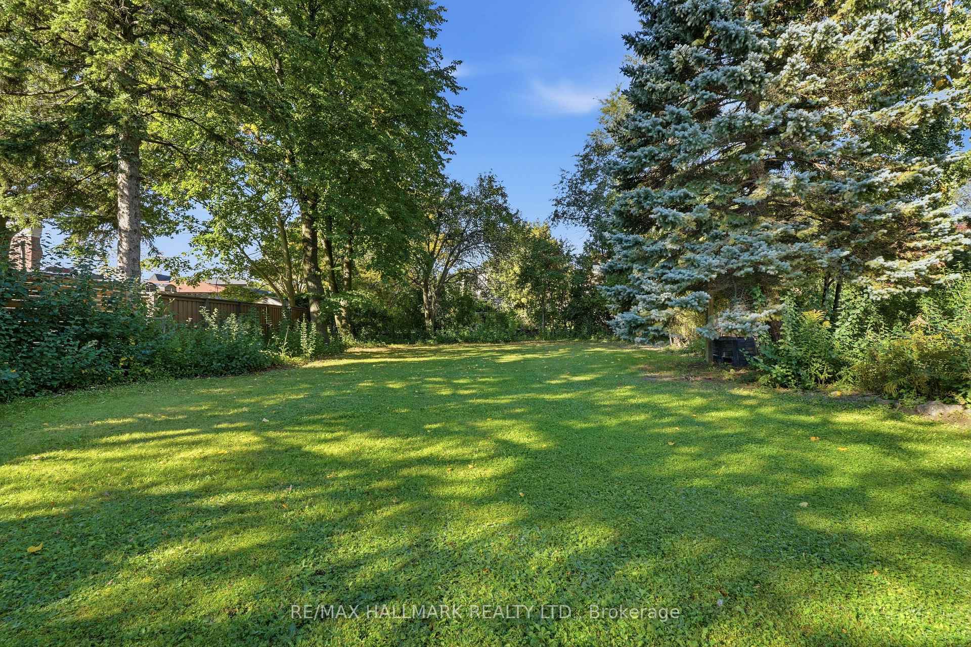 Photo 18 of 24 & 26 Wynn Road, North York, Willowdale West — HOMEH