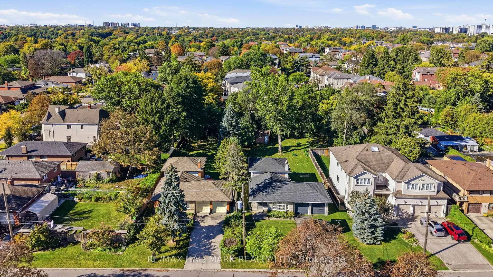Photo 8 of 24 & 26 Wynn Road, North York, Willowdale West — HOMEH