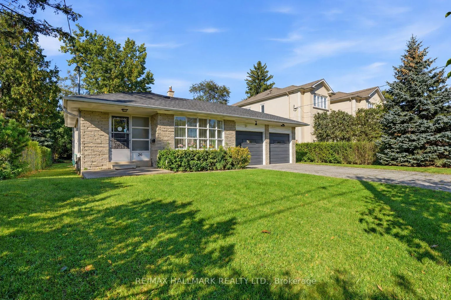Photo 25 of 24 & 26 Wynn Road, North York, Willowdale West — HOMEH
