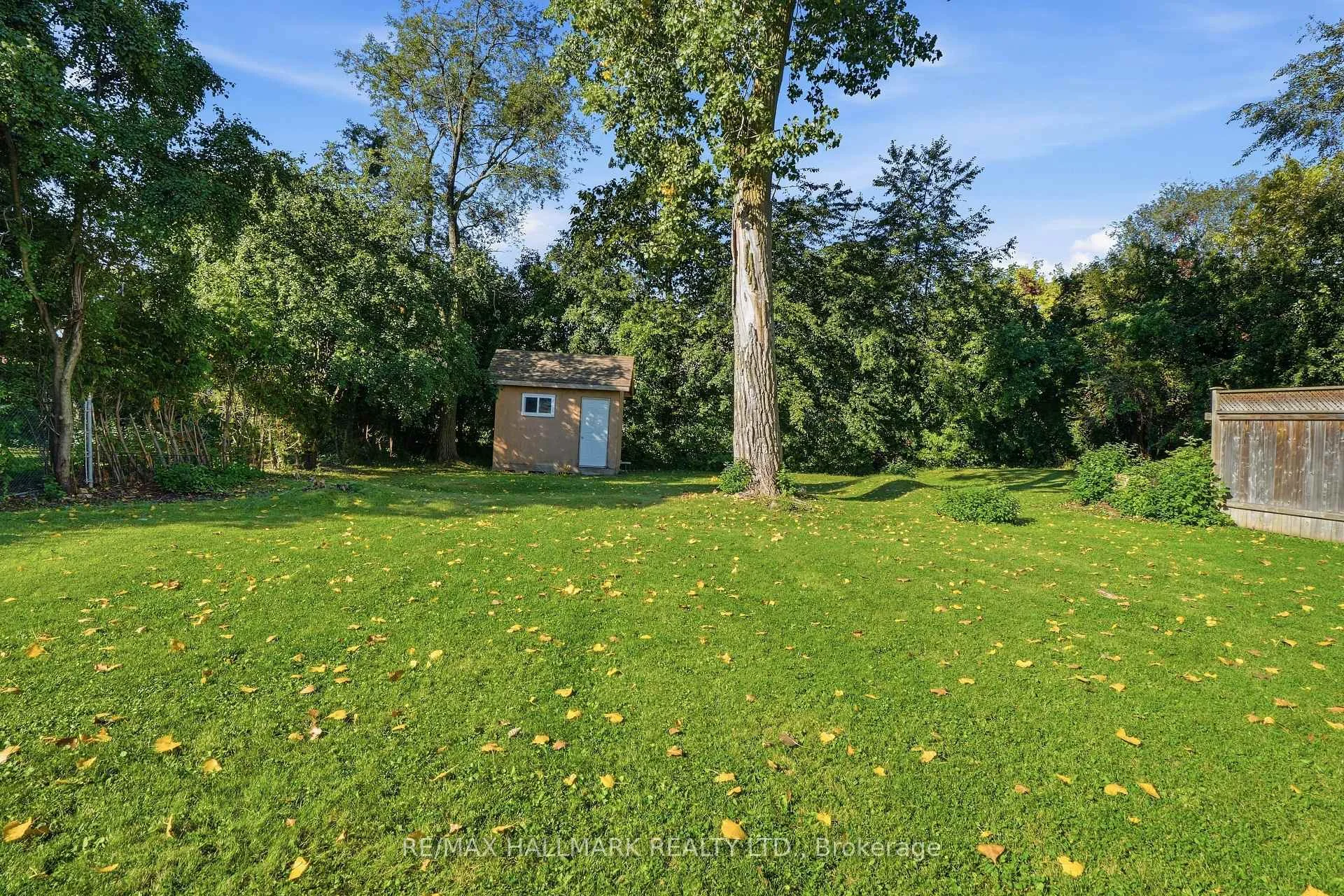 Photo 33 of 24 & 26 Wynn Road, North York, Willowdale West — HOMEH
