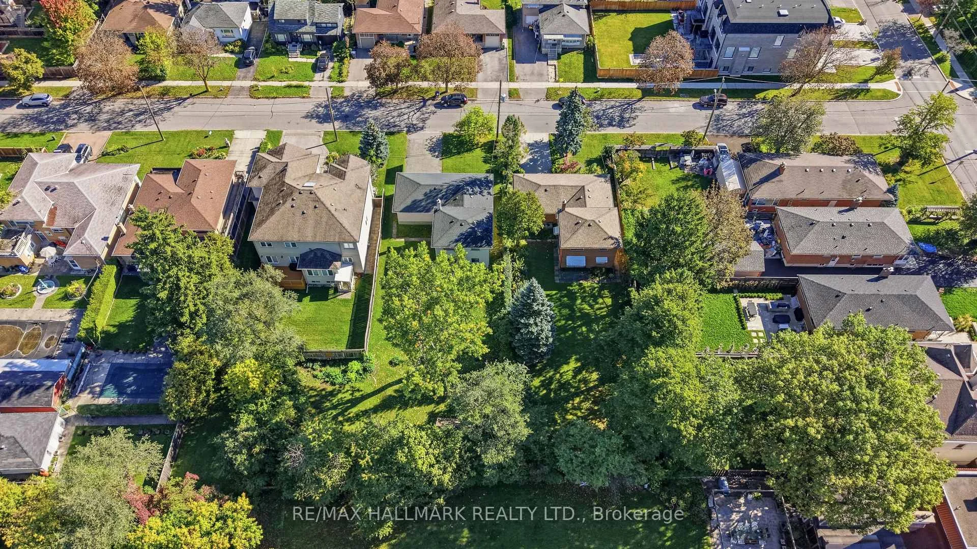 Photo 34 of 24 & 26 Wynn Road, North York, Willowdale West — HOMEH