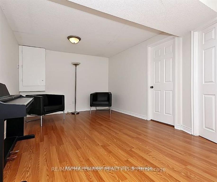 Photo 2 of 71 Ecclestone Drive, Brampton, Brampton West — HOMEH