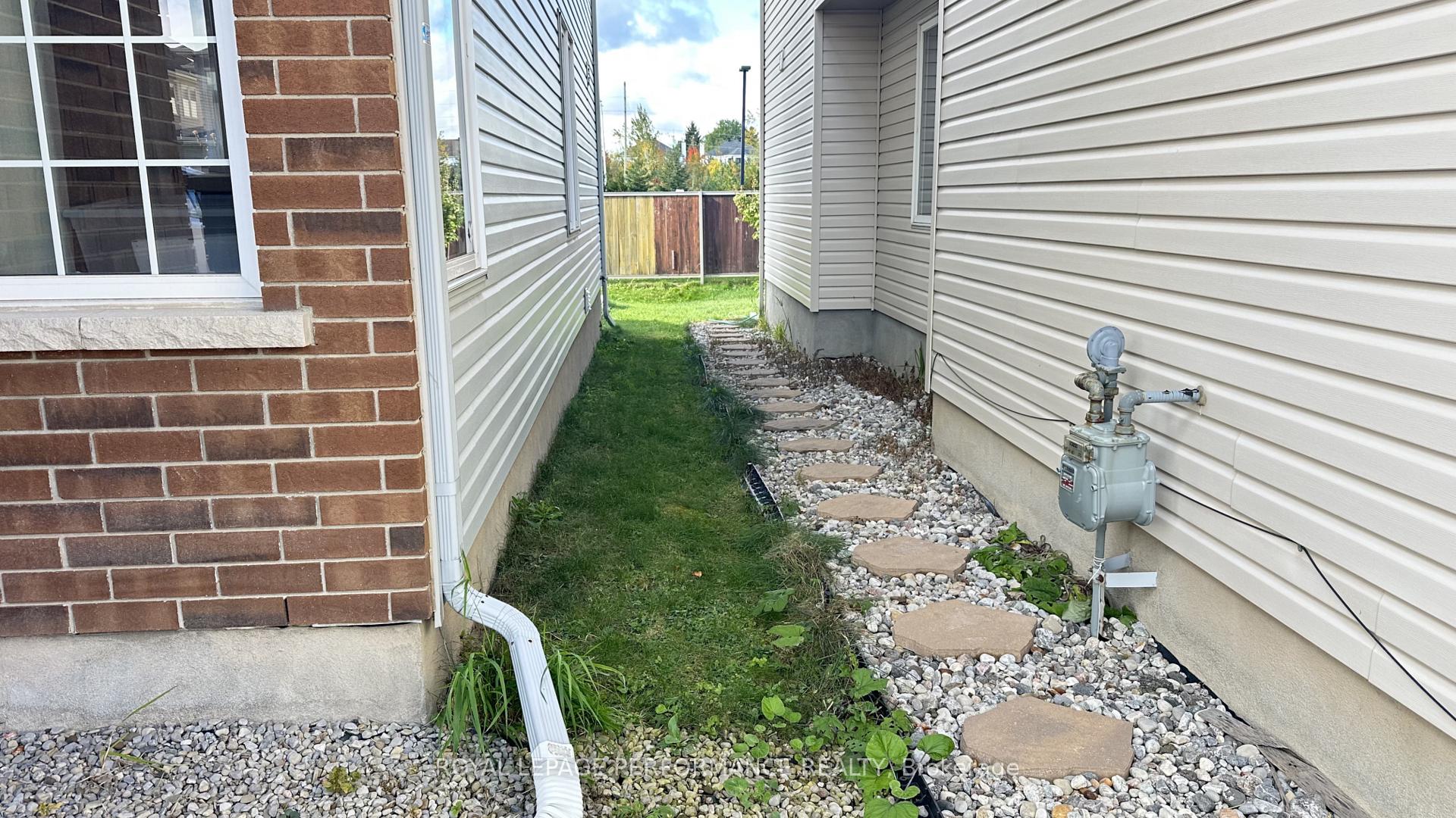 Photo 21 of 368 Antigonish Avenue, Ottawa, Springridge/East Village — HOMEH