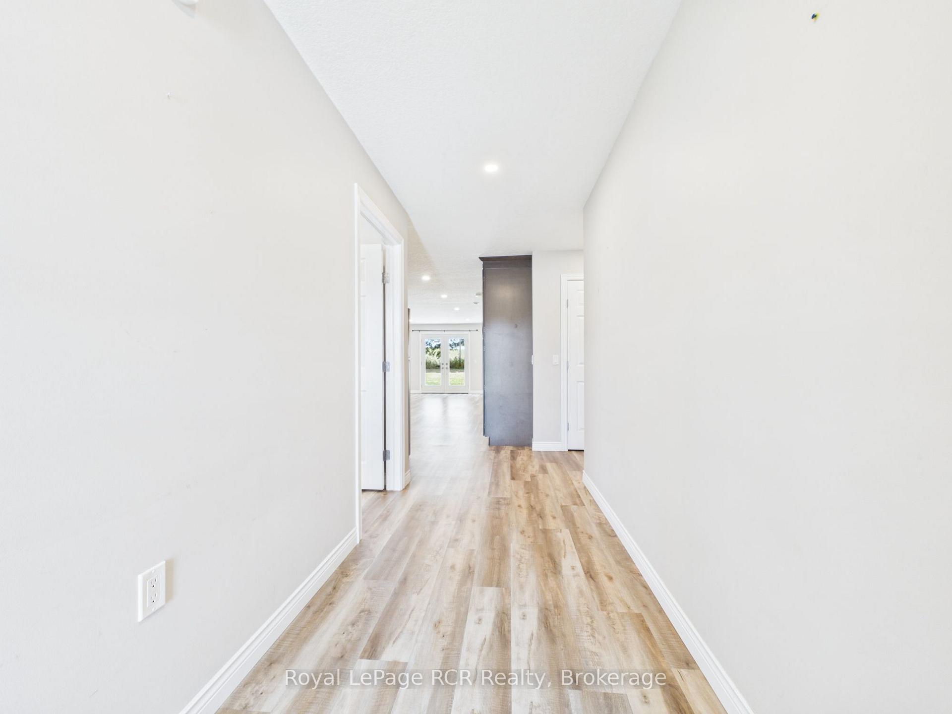 Photo 2 of Unit 3, 91135 Belmore Line, Morris Turnberry, Turnberry — HOMEH
