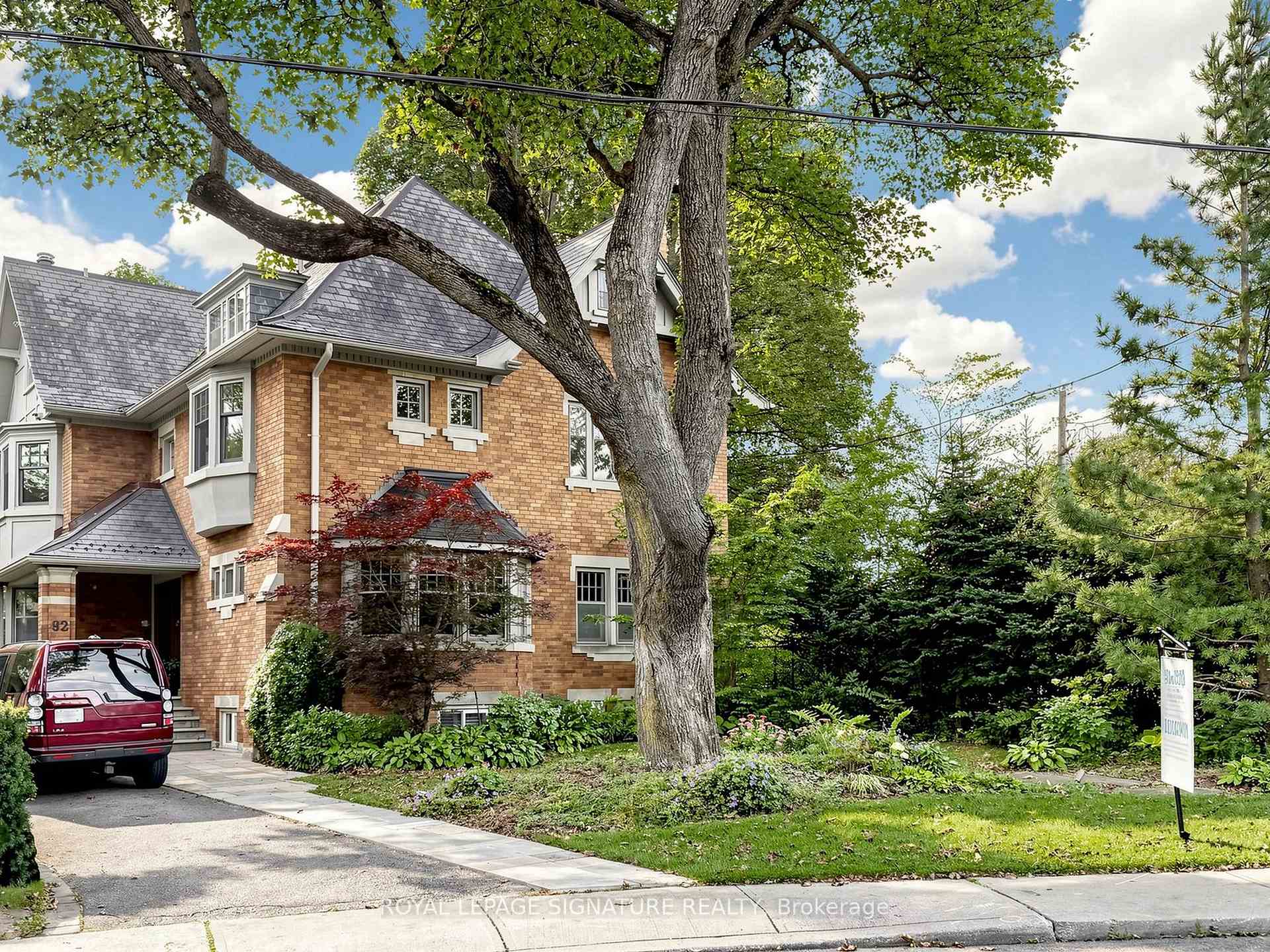 Photo 2 of 92 Inglewood Drive, Toronto, Rosedale-Moore Park — HOMEH