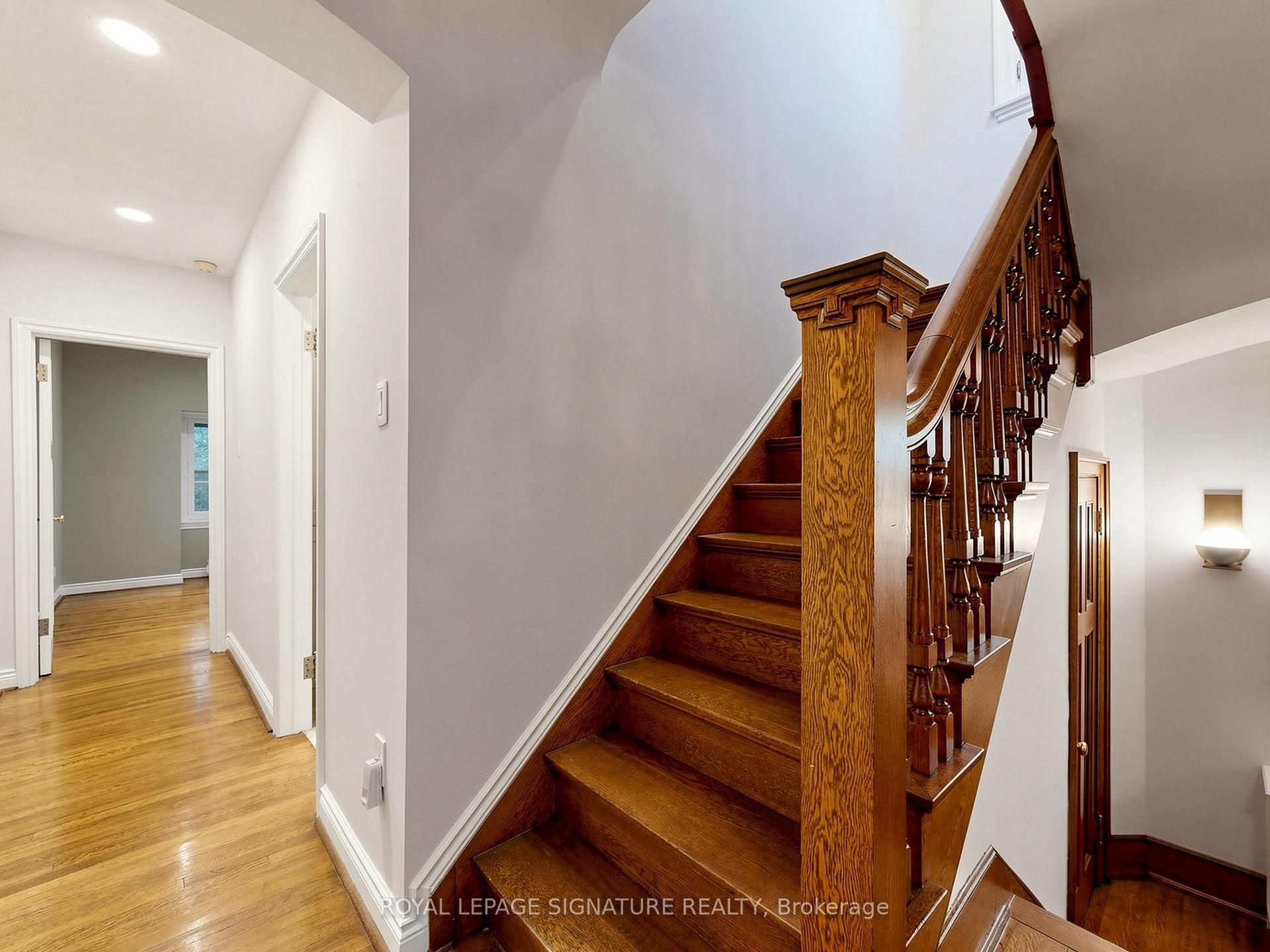 Photo 39 of 92 Inglewood Drive, Toronto, Rosedale-Moore Park — HOMEH