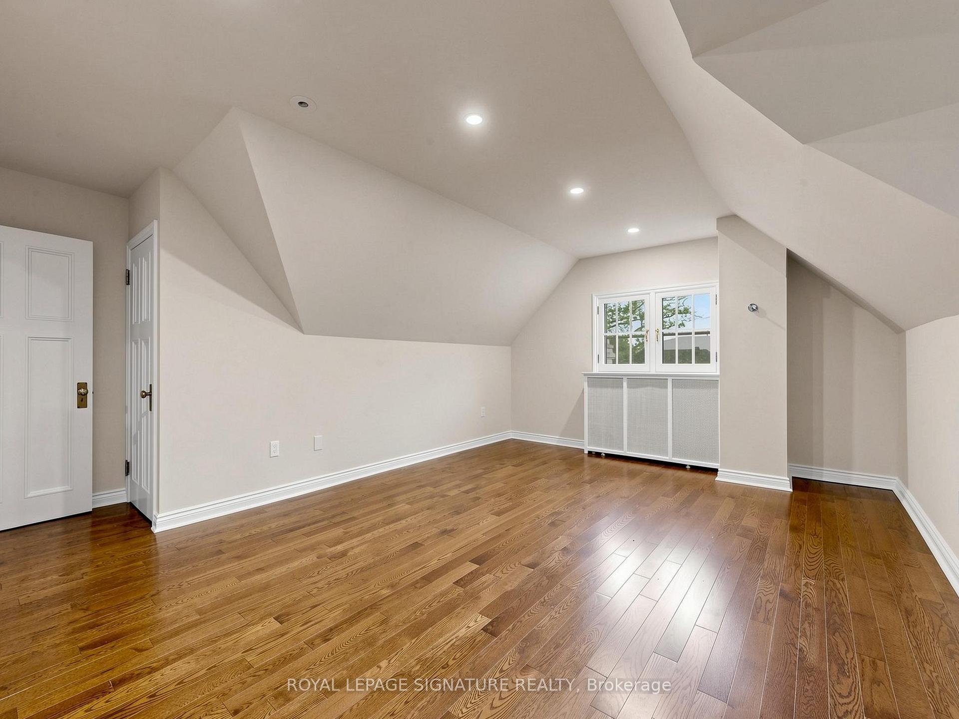 Photo 44 of 92 Inglewood Drive, Toronto, Rosedale-Moore Park — HOMEH