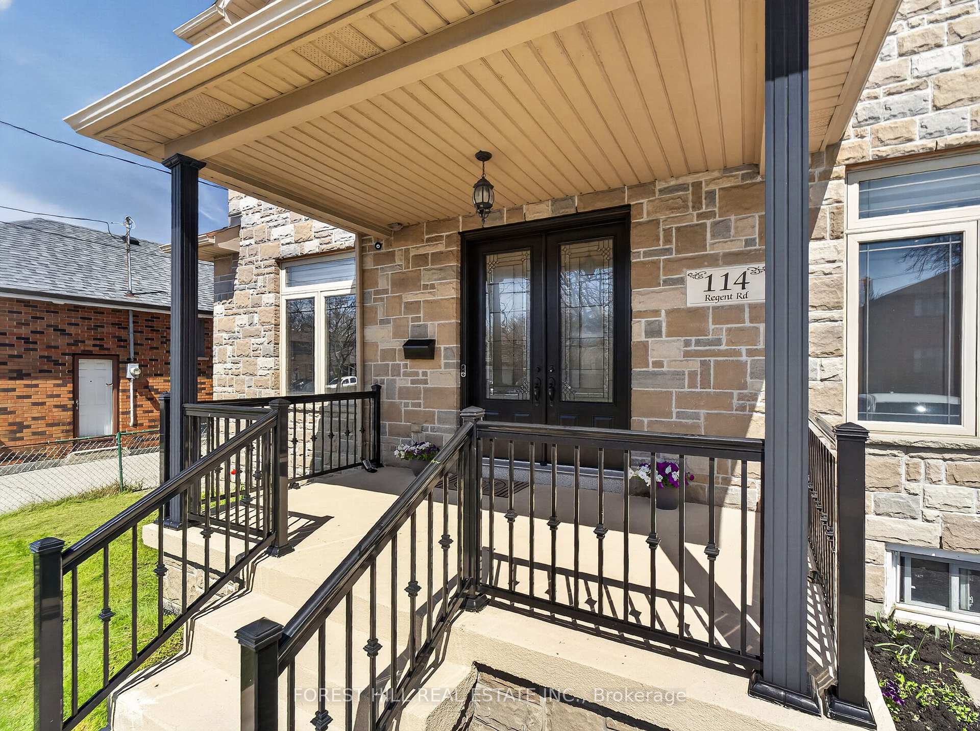 Photo 2 of 114 Regent Road, North York, Downsview-Roding-CFB — HOMEH