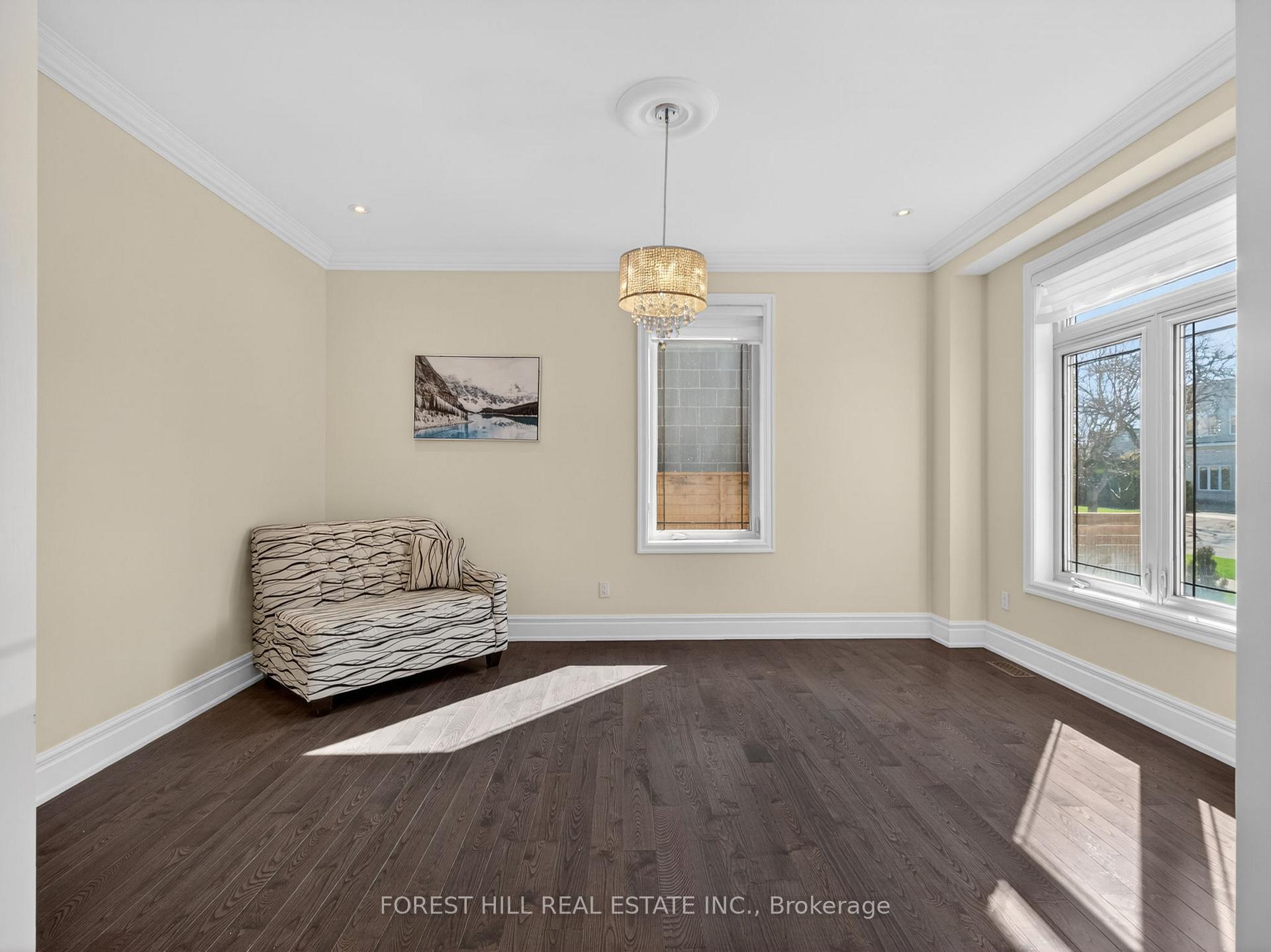 Photo 16 of 114 Regent Road, North York, Downsview-Roding-CFB — HOMEH