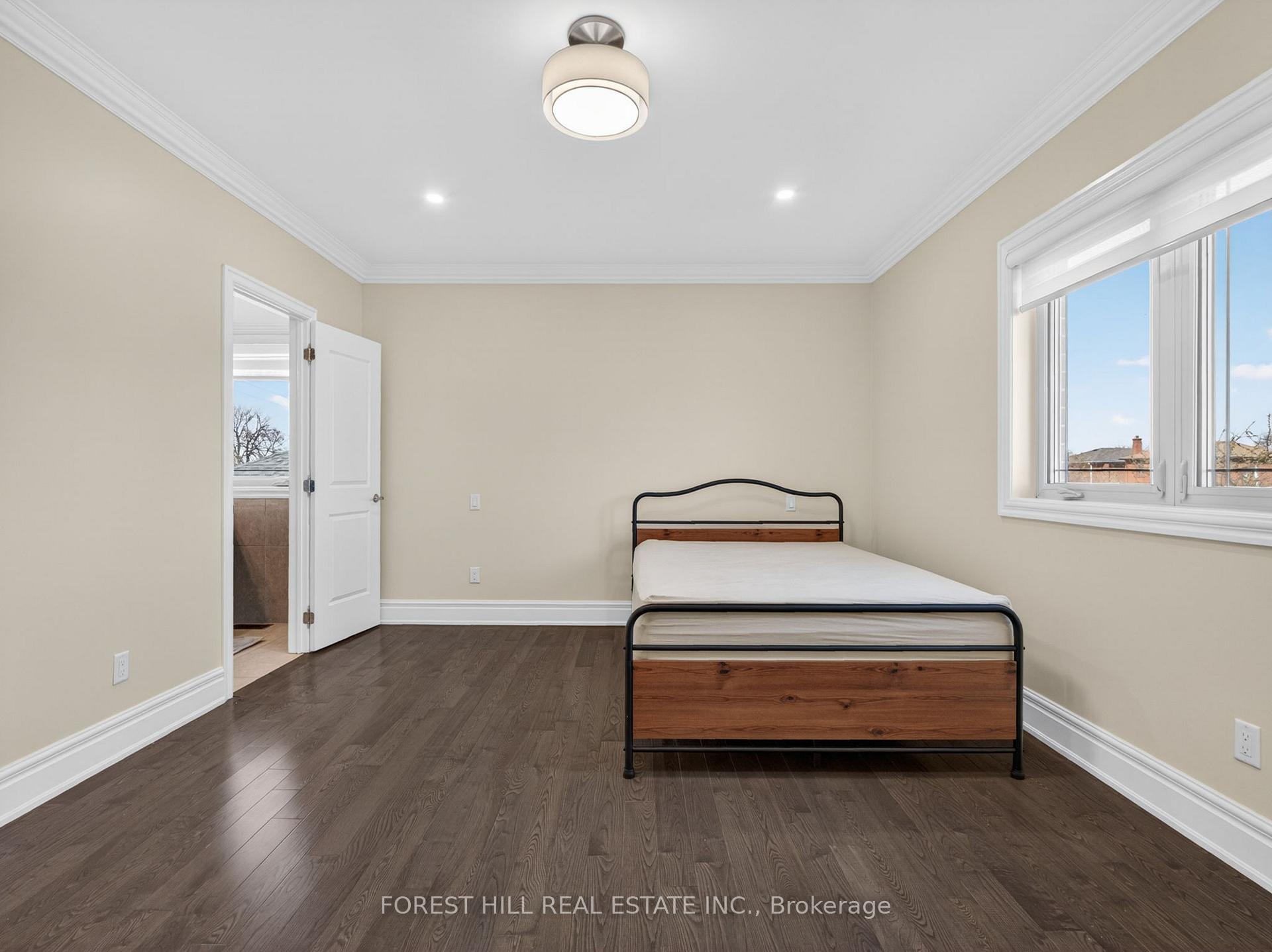 Photo 29 of 114 Regent Road, North York, Downsview-Roding-CFB — HOMEH