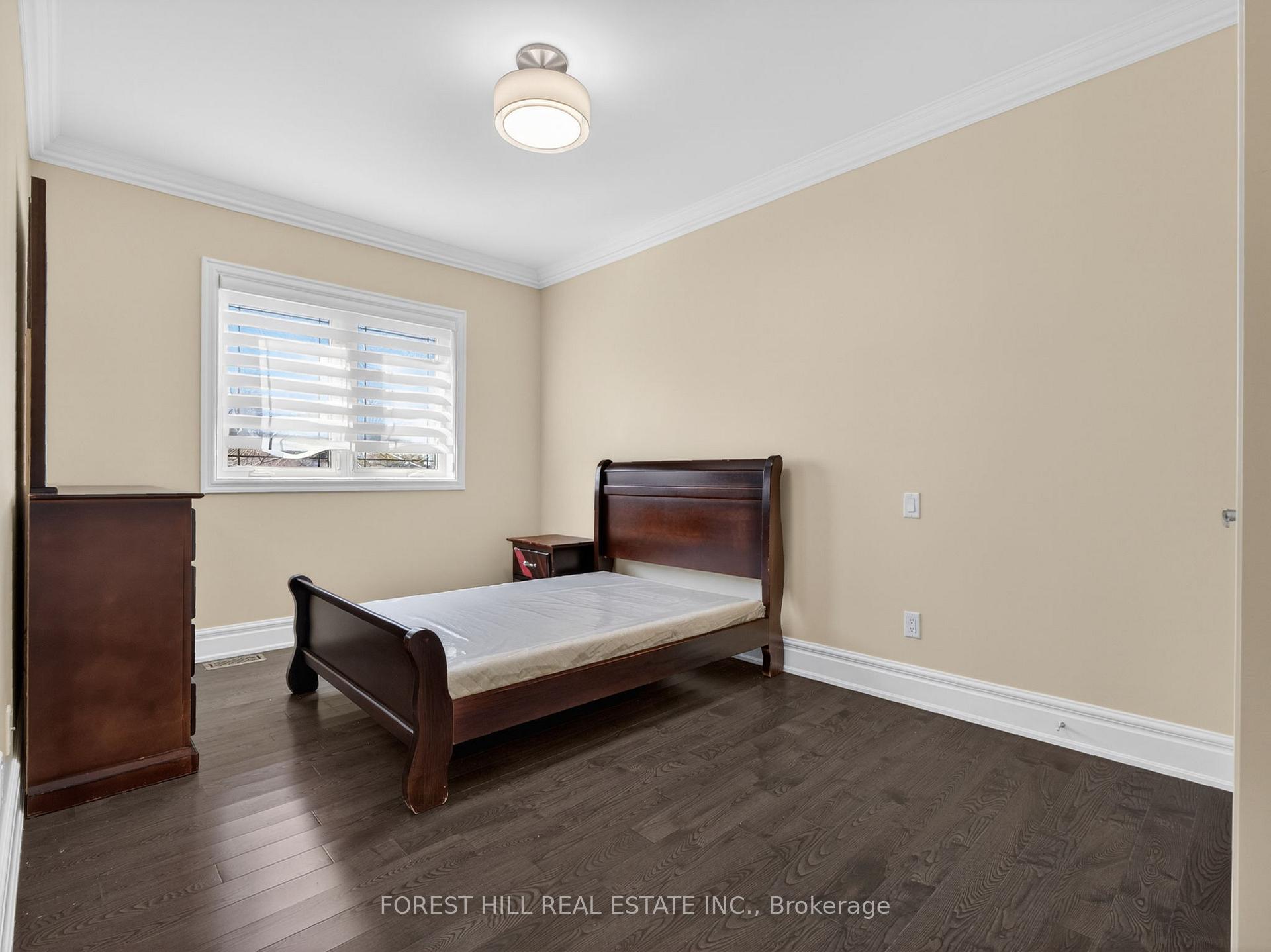 Photo 31 of 114 Regent Road, North York, Downsview-Roding-CFB — HOMEH