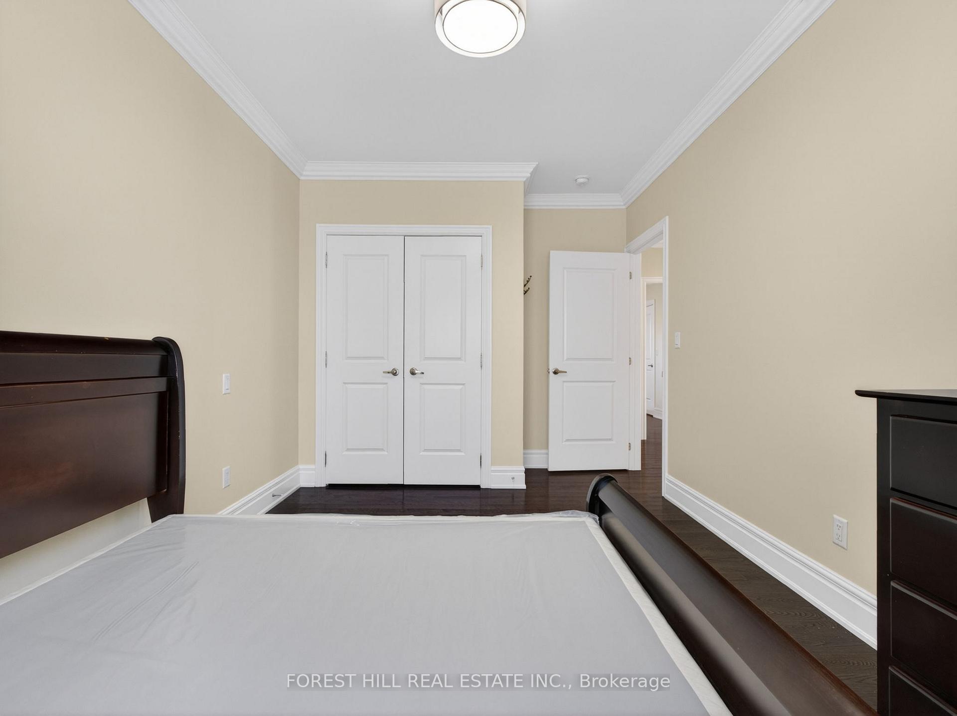 Photo 33 of 114 Regent Road, North York, Downsview-Roding-CFB — HOMEH