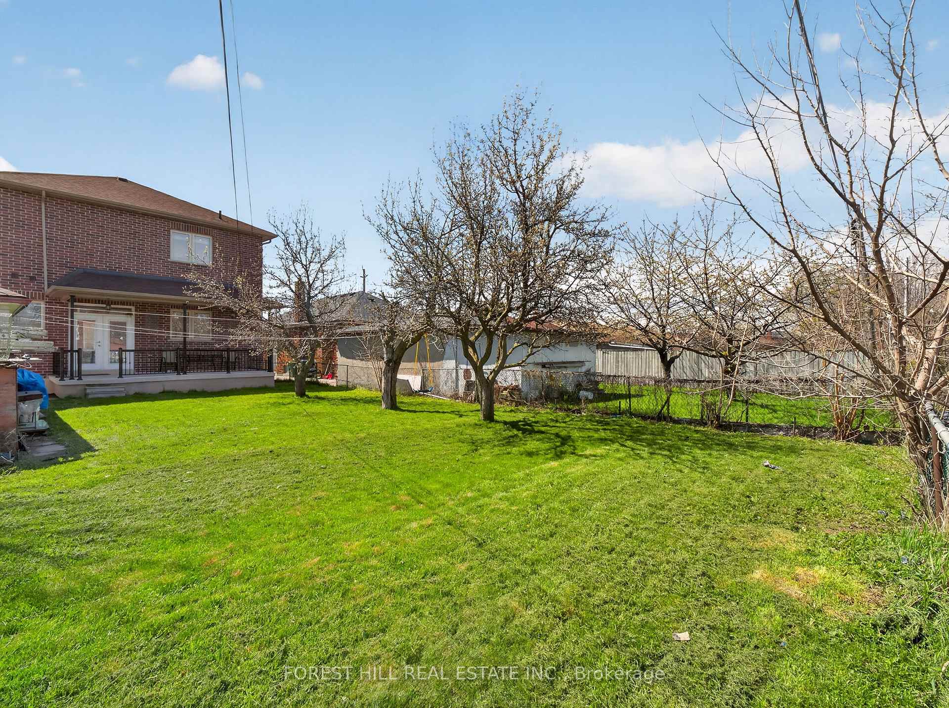 Photo 43 of 114 Regent Road, North York, Downsview-Roding-CFB — HOMEH