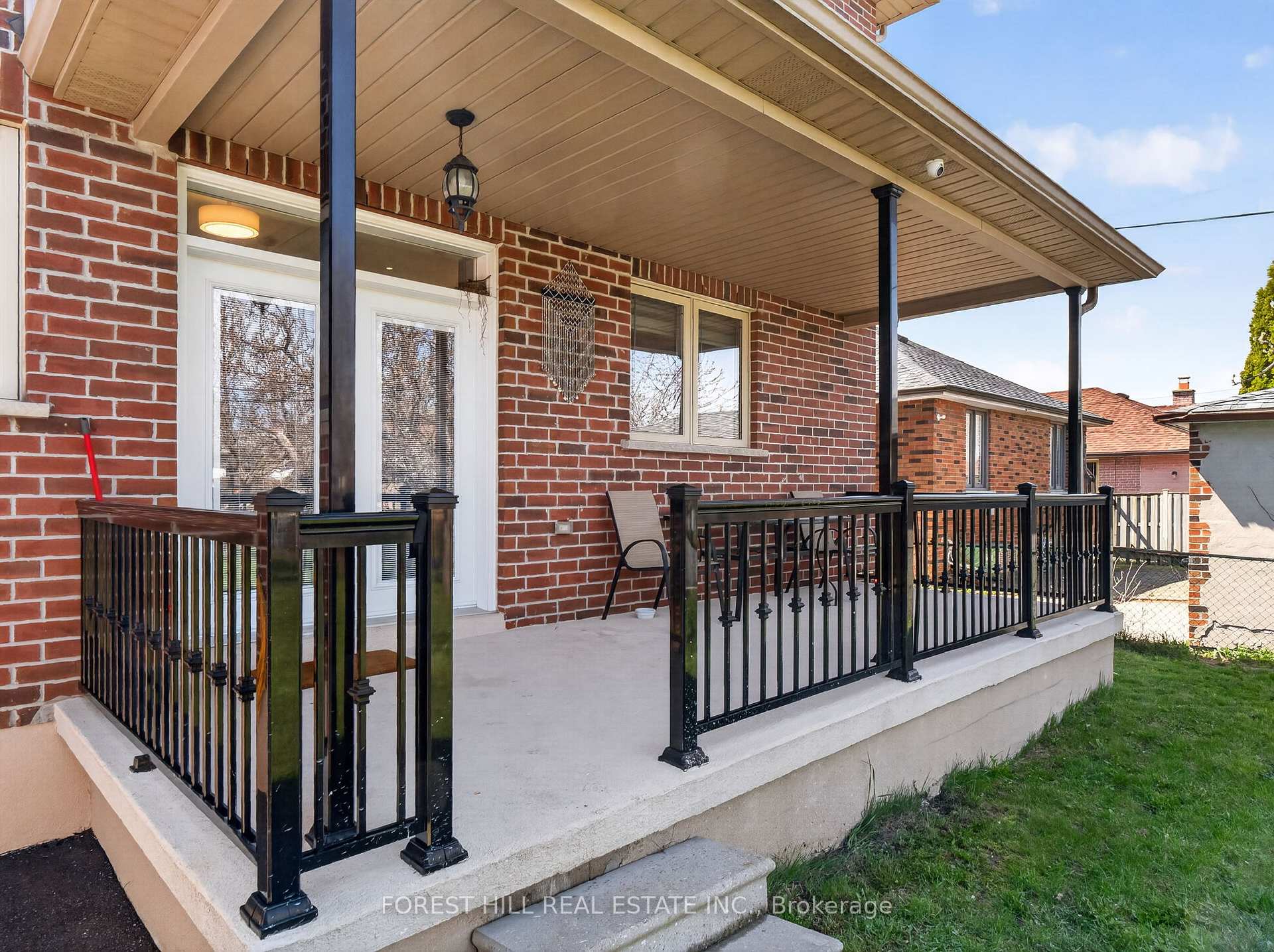 Photo 44 of 114 Regent Road, North York, Downsview-Roding-CFB — HOMEH