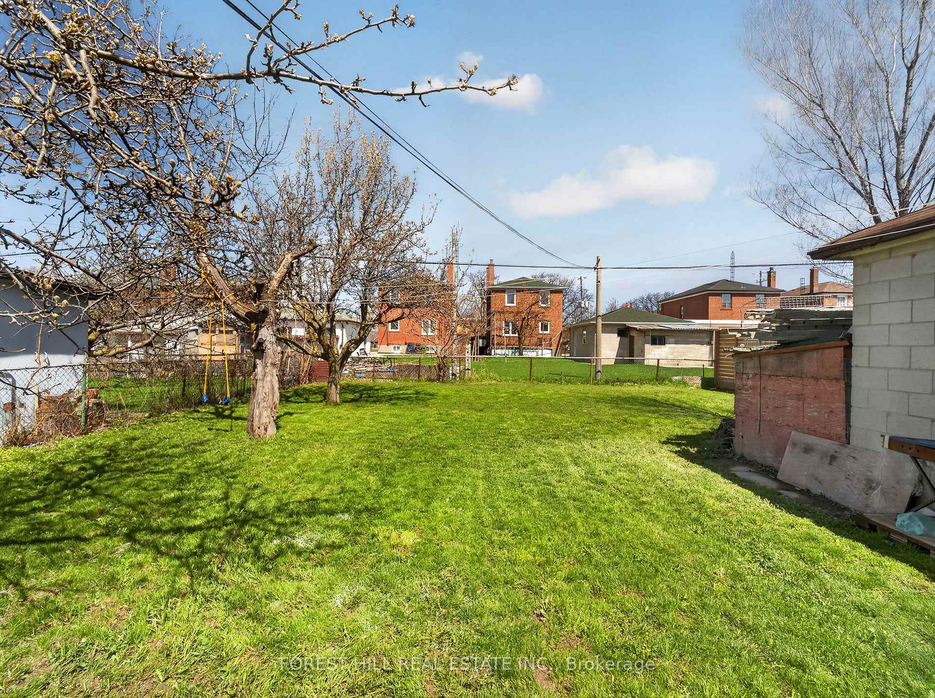 Photo 47 of 114 Regent Road, North York, Downsview-Roding-CFB — HOMEH