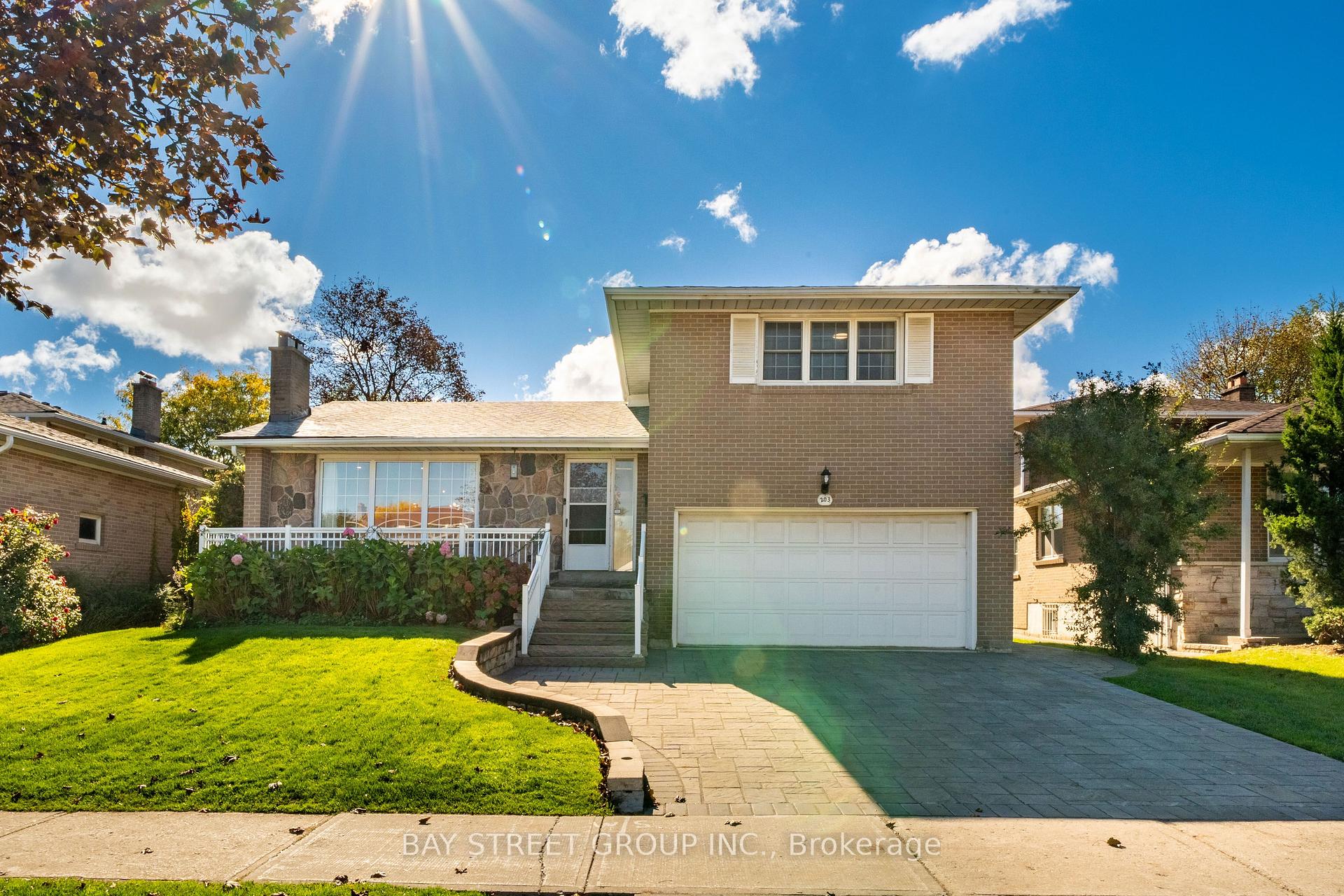 Photo of 203 Cassandra Boulevard
