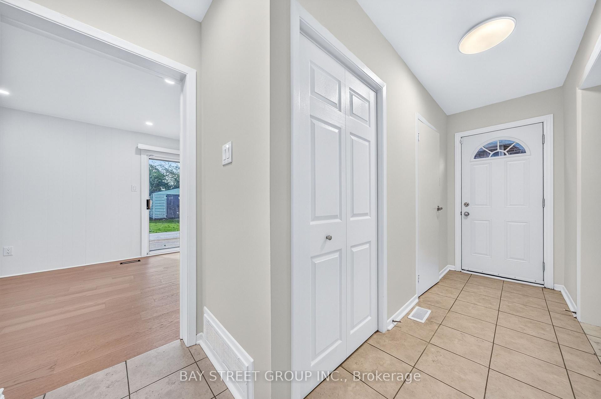 Photo 28 of 203 Cassandra Boulevard, North York, Parkwoods-Donalda — HOMEH