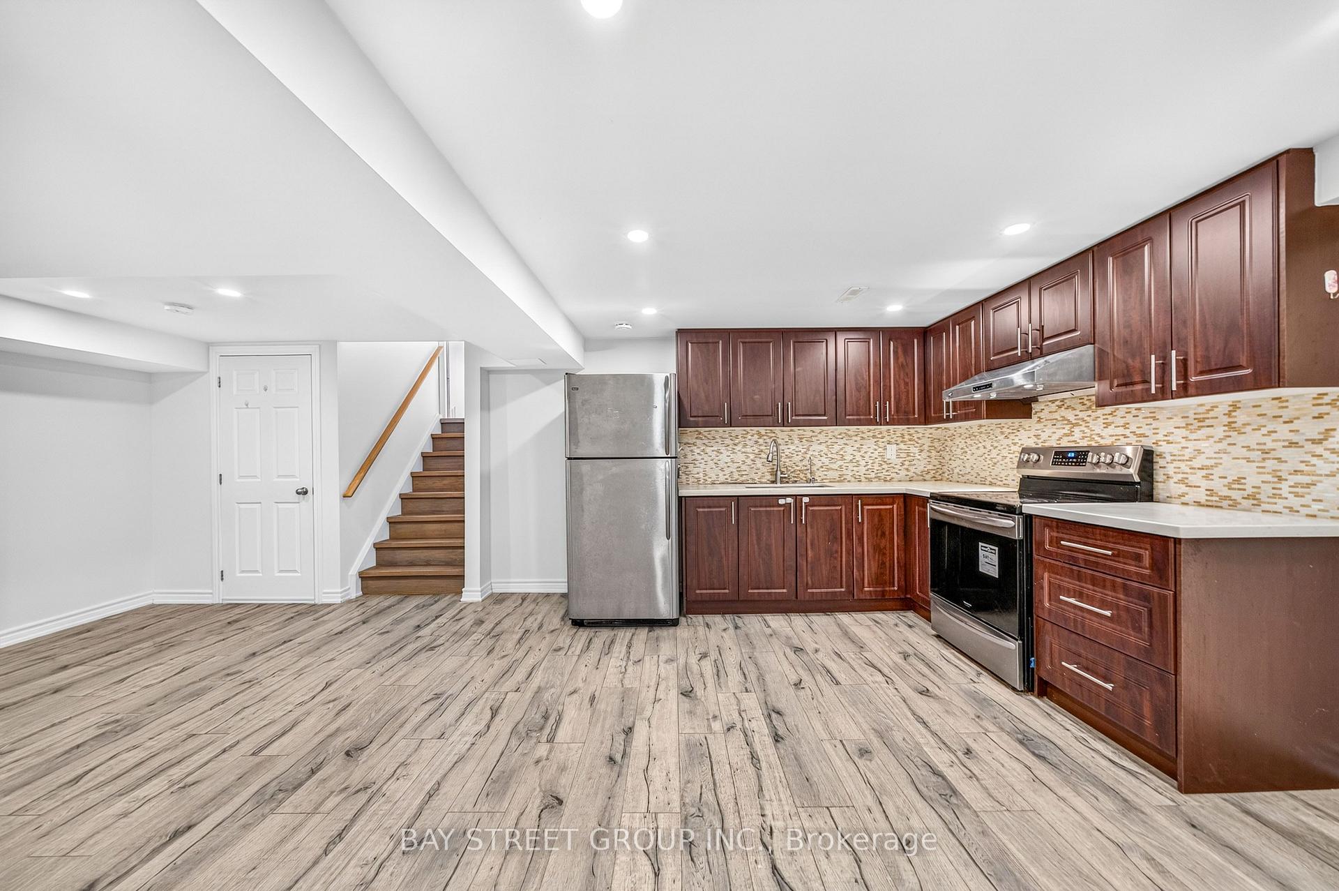 Photo 34 of 203 Cassandra Boulevard, North York, Parkwoods-Donalda — HOMEH