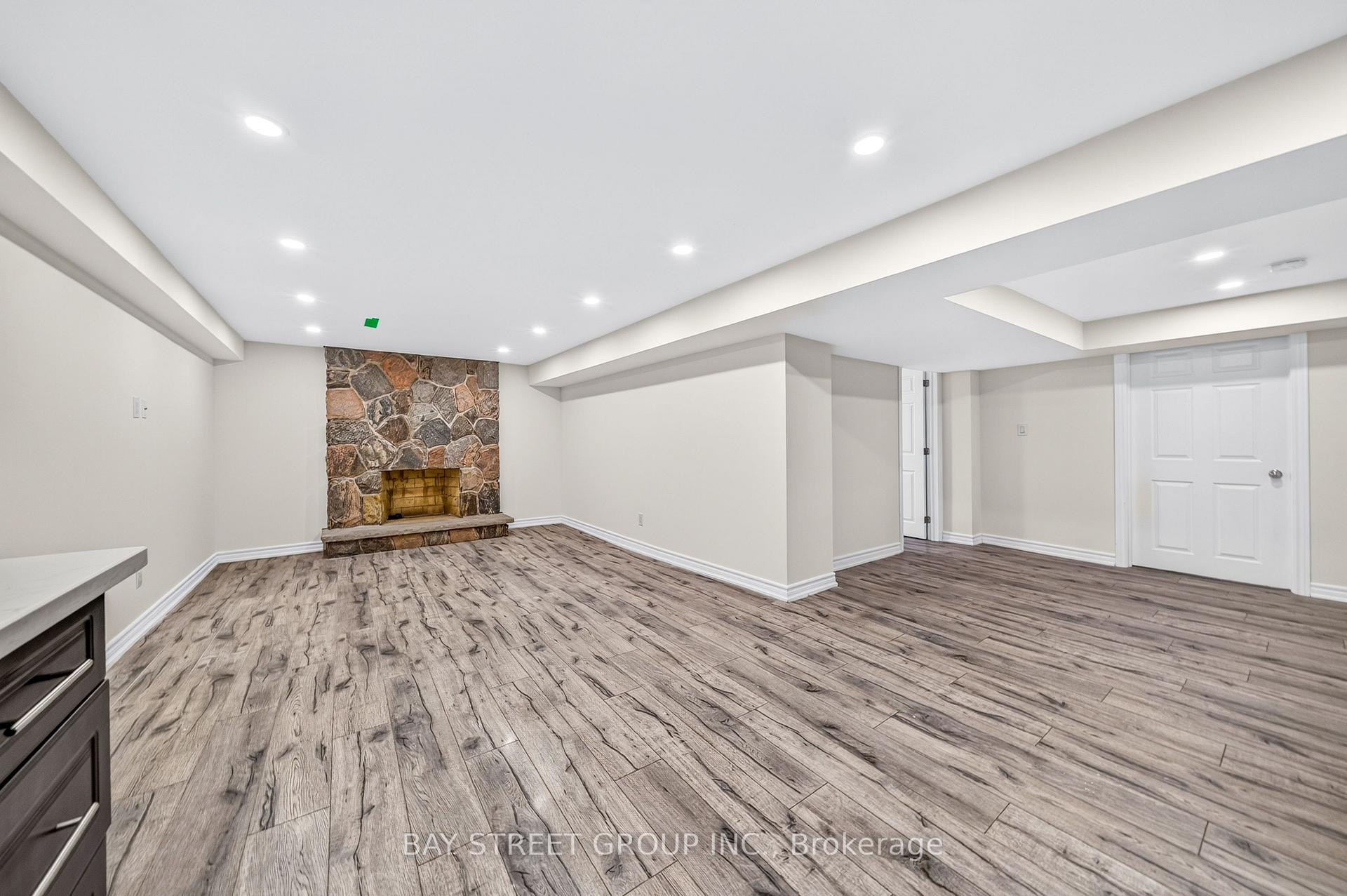 Photo 35 of 203 Cassandra Boulevard, North York, Parkwoods-Donalda — HOMEH