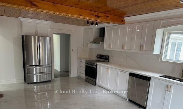 Photo 4 of 72 Thickson Road N, Whitby, Blue Grass Meadows — HOMEH