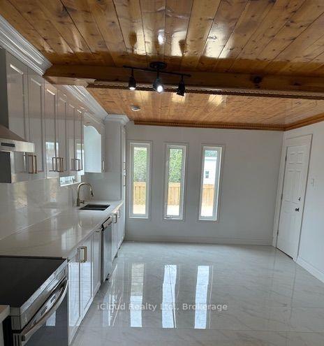 Photo 8 of 72 Thickson Road N, Whitby, Blue Grass Meadows — HOMEH