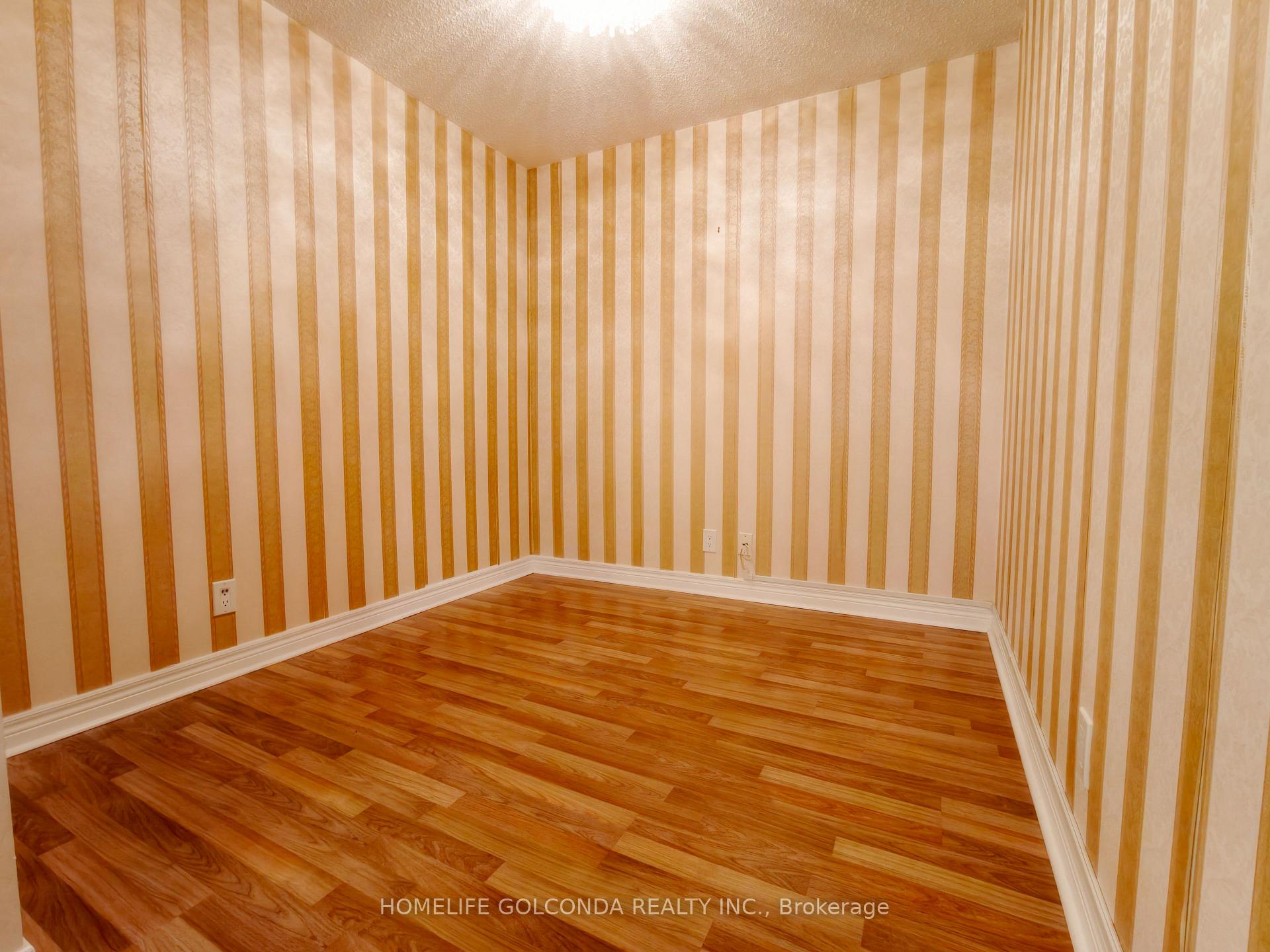 Photo 6 of Unit 720, 33 Cox Boulevard, Markham, Unionville — HOMEH