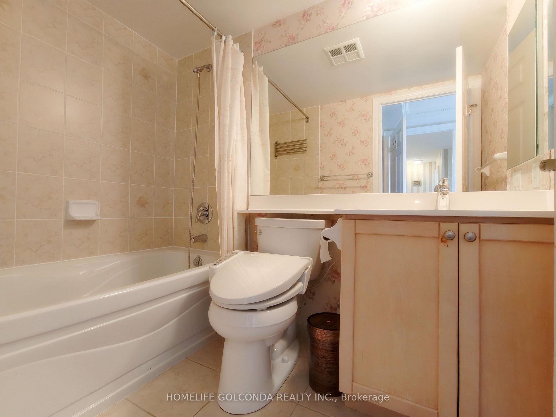 Photo 12 of Unit 720, 33 Cox Boulevard, Markham, Unionville — HOMEH