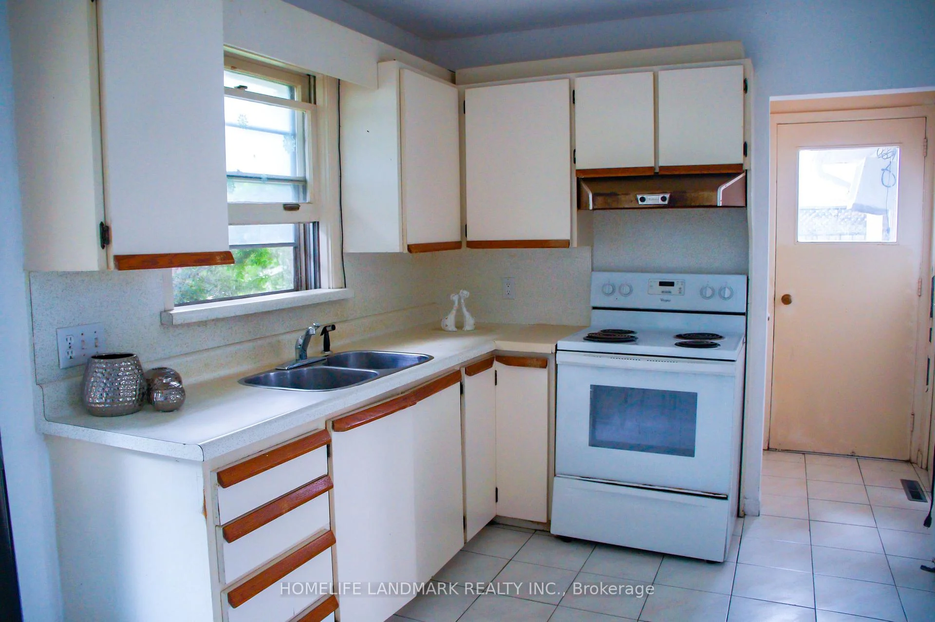 Photo 13 of 136 Grandview Avenue, Markham, Grandview — HOMEH