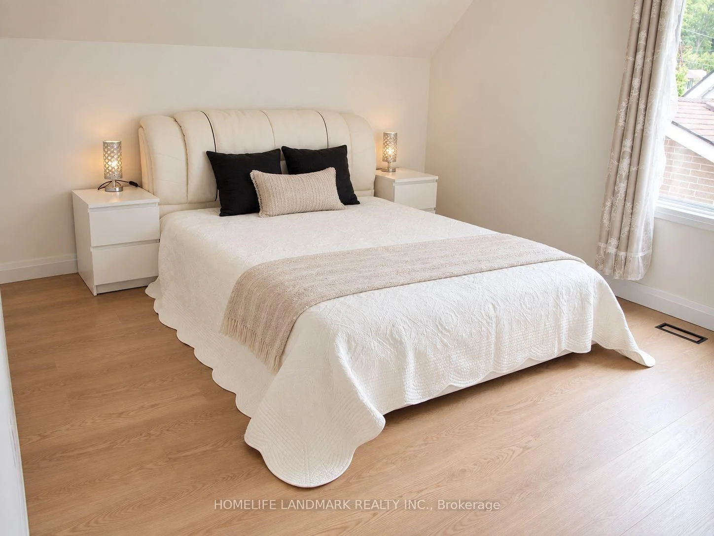 Photo 32 of 136 Grandview Avenue, Markham, Grandview — HOMEH