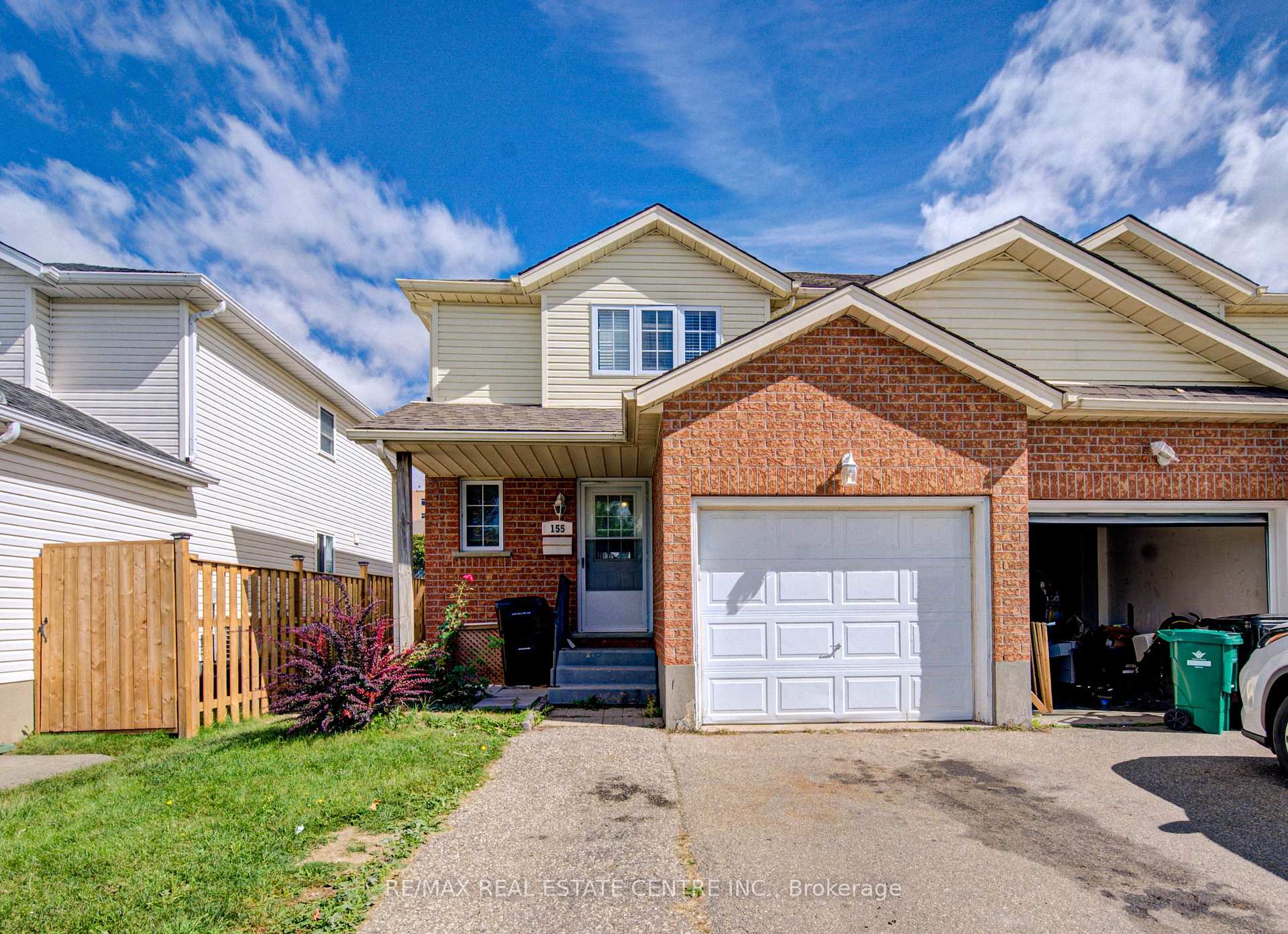 Photo 2 of 155 Highbrook Street, Kitchener, Laurentian Hills/Country Hills W — HOMEH