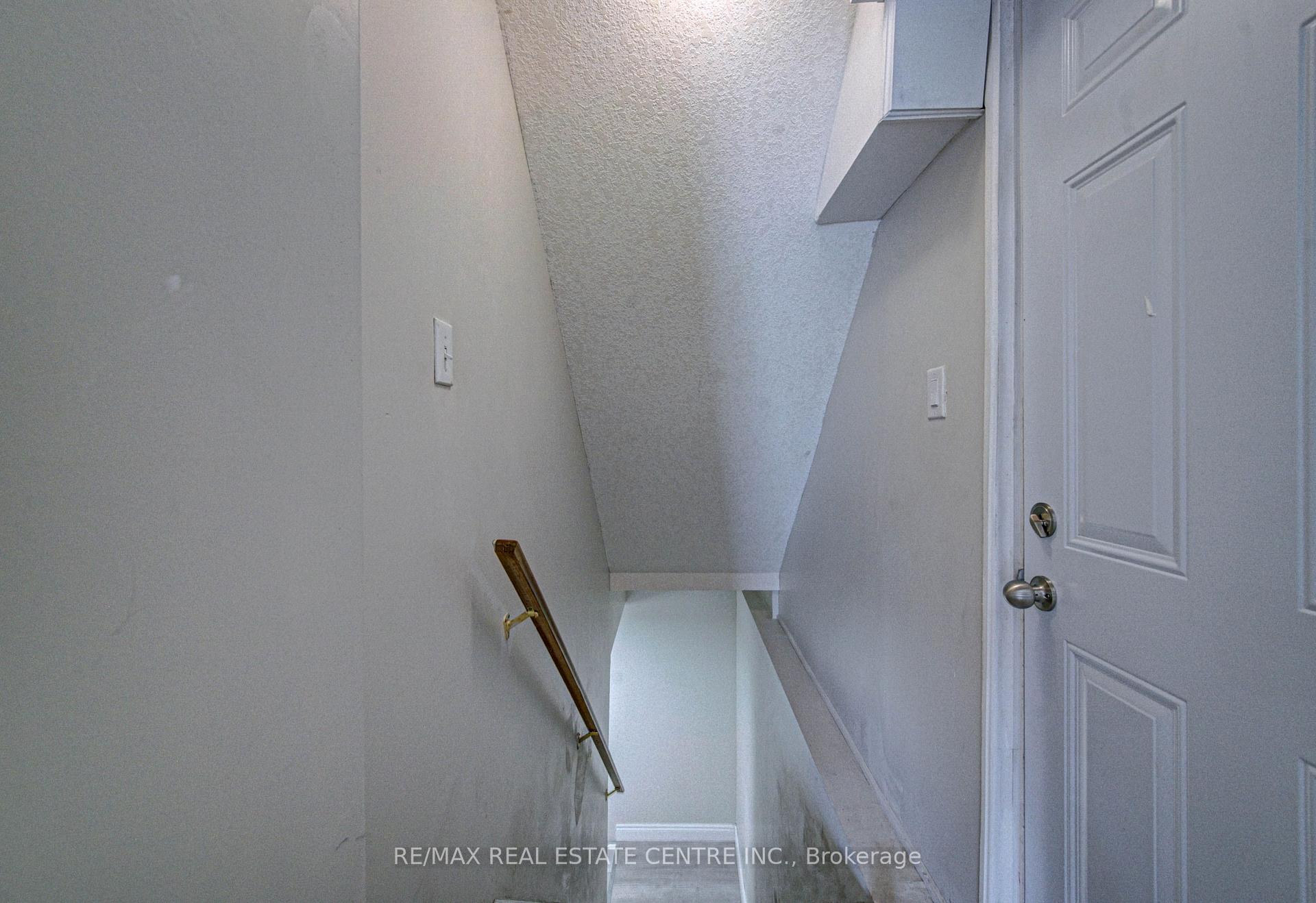 Photo 17 of 155 Highbrook Street, Kitchener, Laurentian Hills/Country Hills W — HOMEH